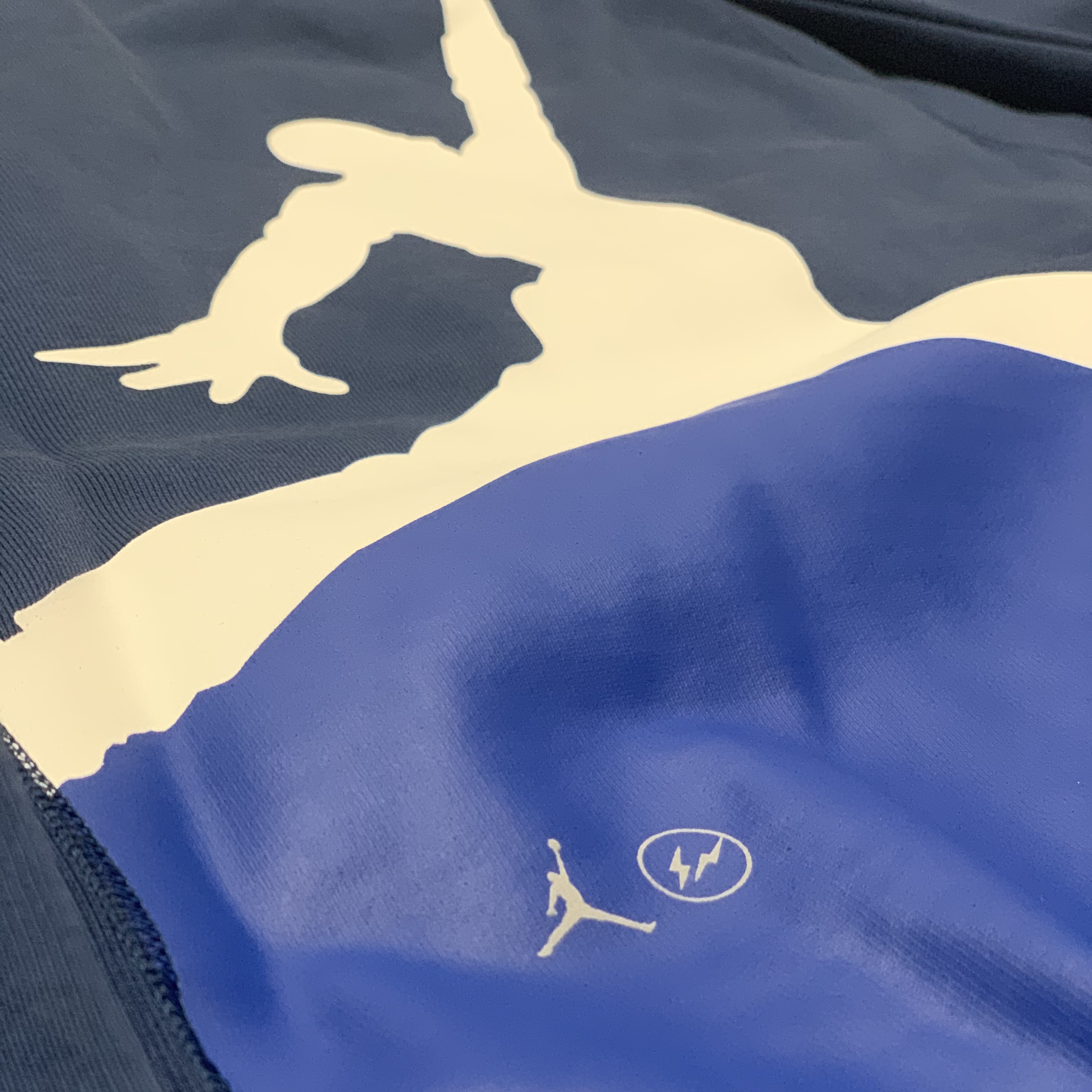 Jordan x Fragment Crewneck Sweatshirt Navy - Asia 착용 스타일 - 1