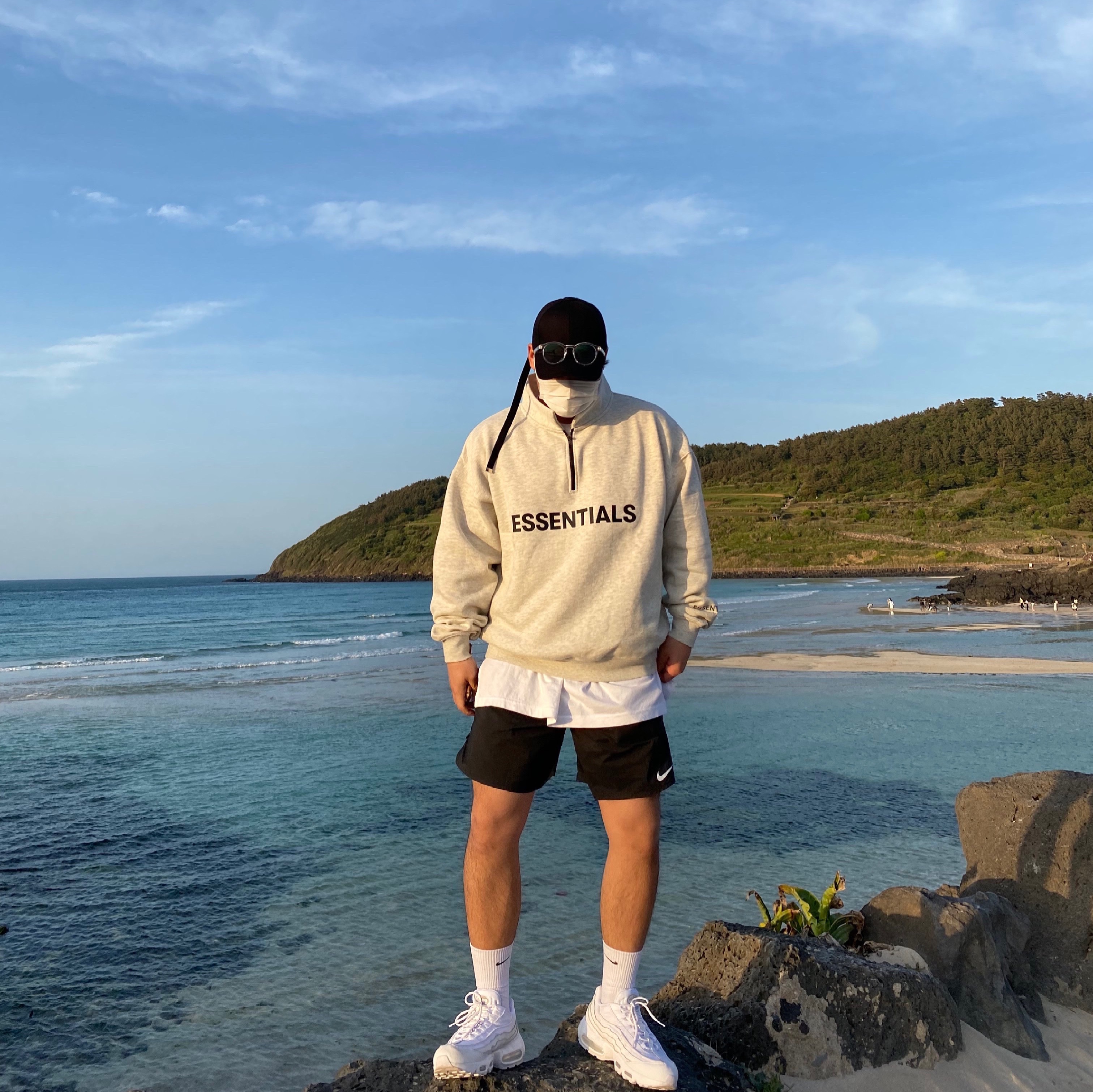 Essentials Half-Zip Pullover Oatmeal/Oatmeal Heather/Light Heather Oatmeal 2020 착용 스타일