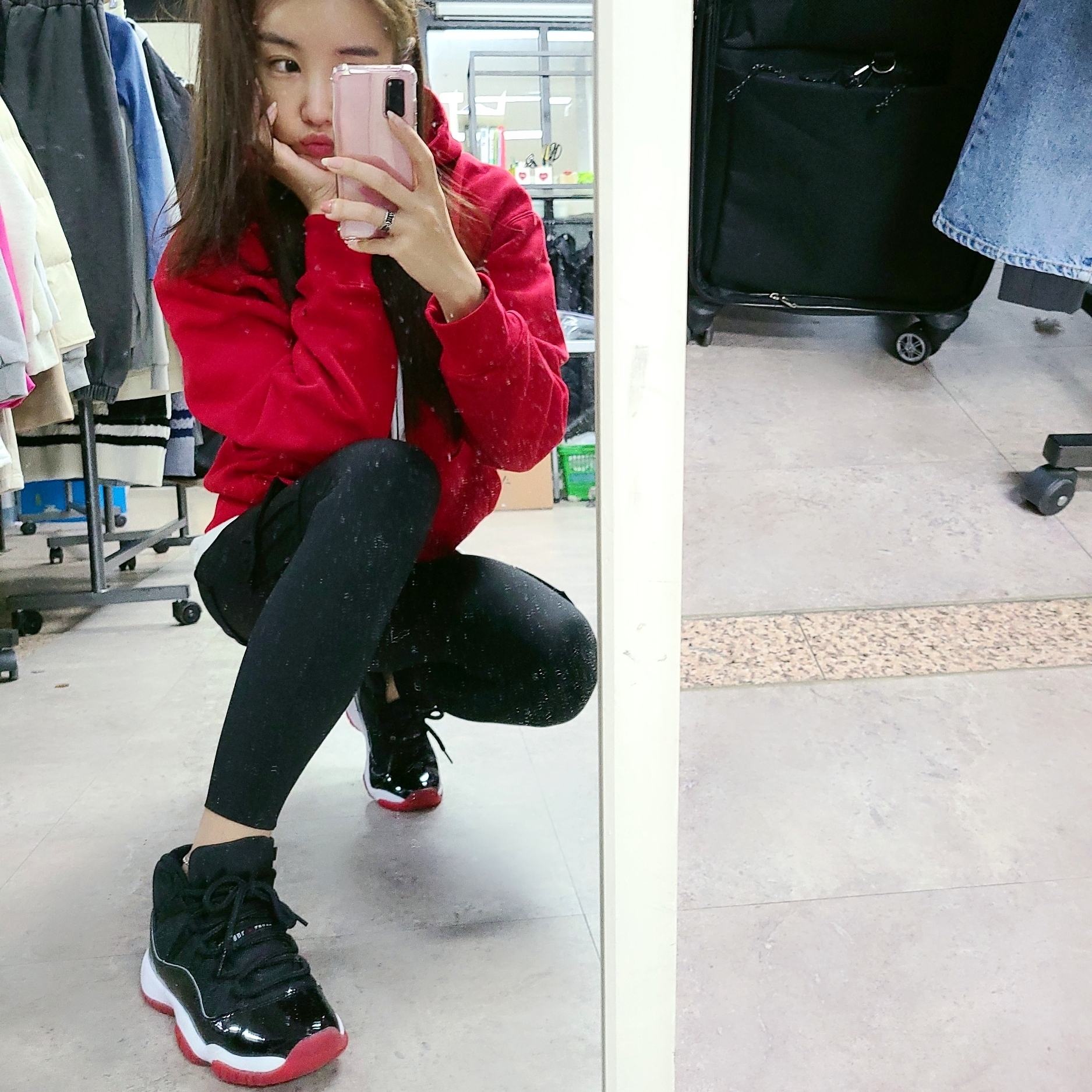 (GS) Jordan 11 Retro Bred 2019, Nike M NRG Hoodie Red 착용 스타일