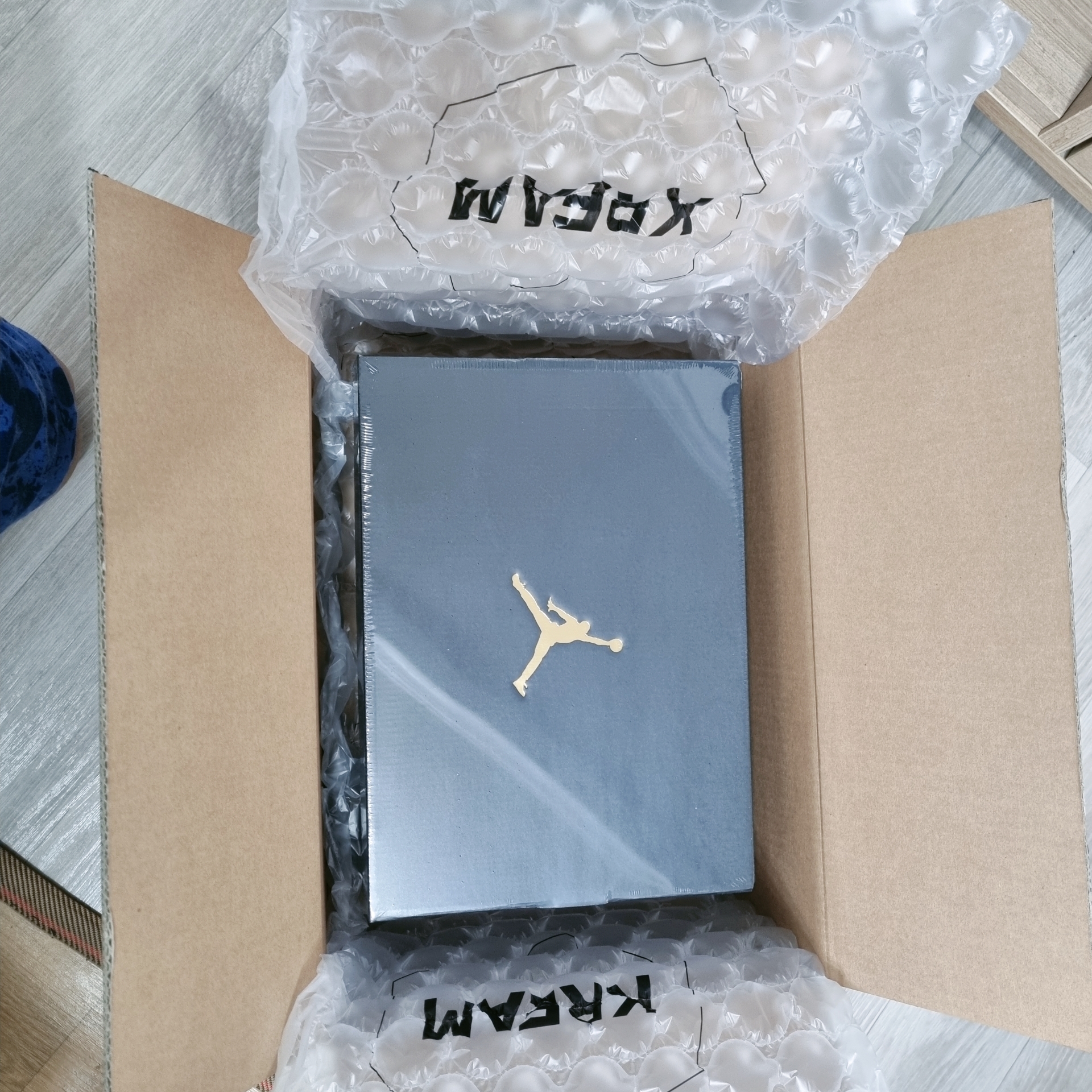 Jordan 1 Low University Blue Black 착용 스타일 - 1