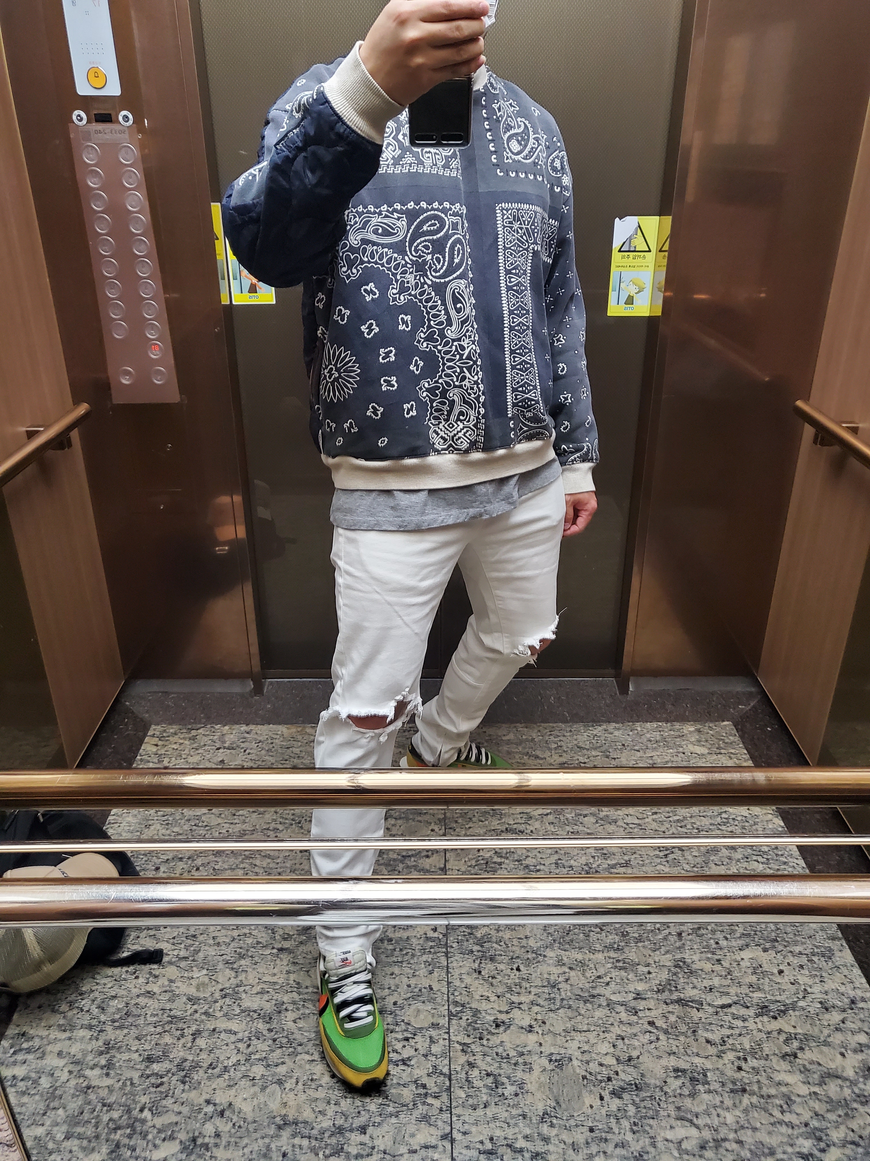 Nike x Sacai LDWaffle Green Multi 착용 스타일