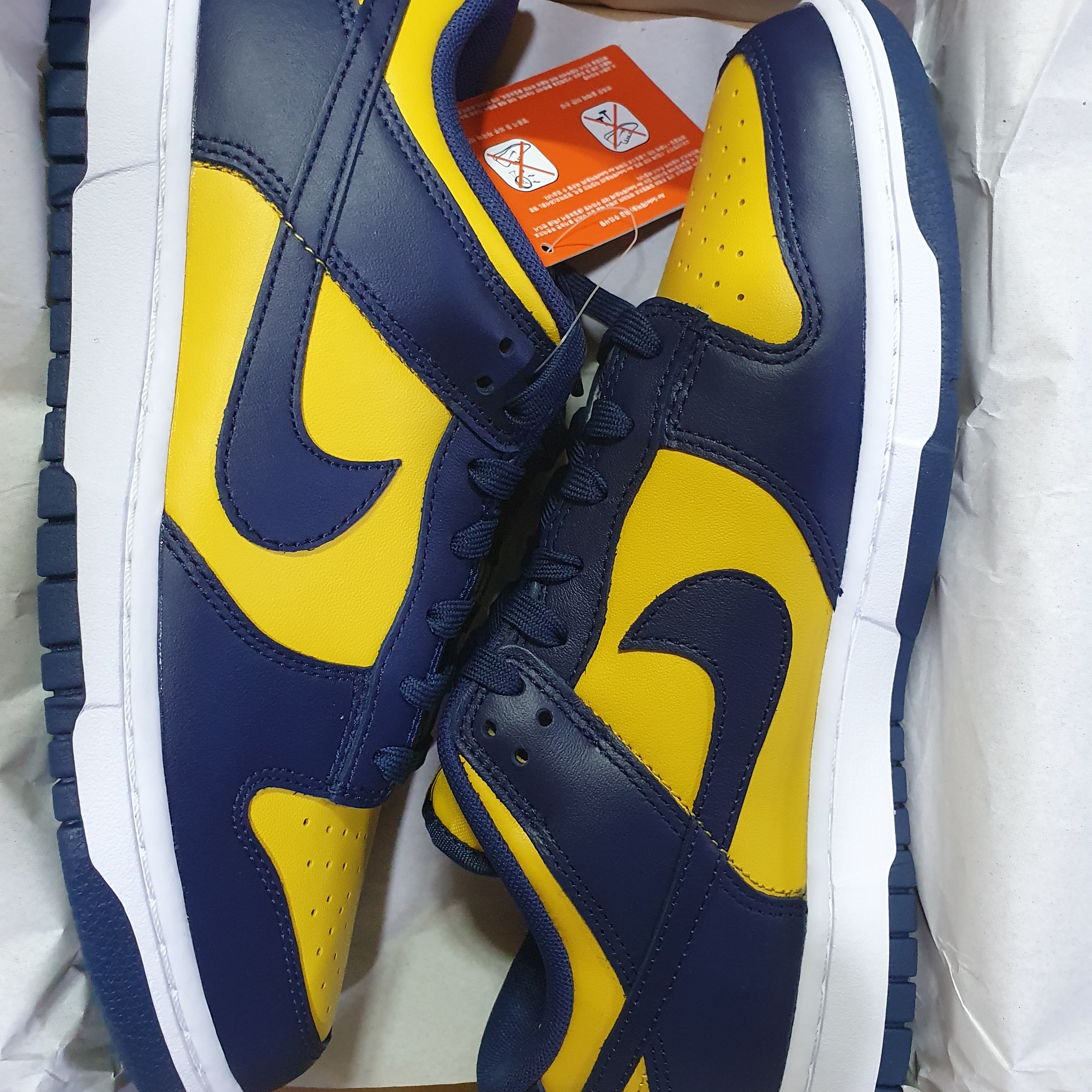 Nike Dunk Low Retro Varsity Maize 착용 스타일