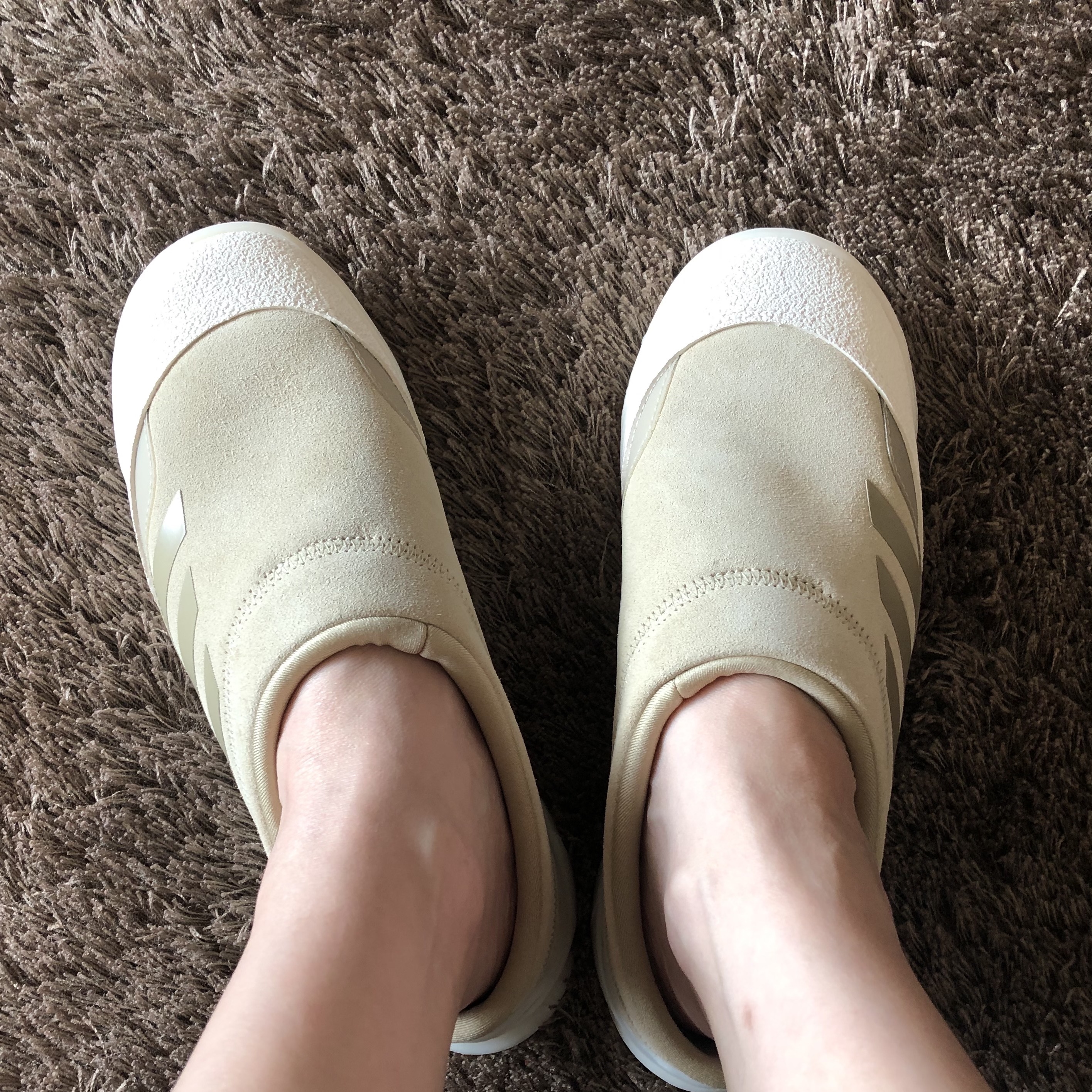 Adidas x 032c GSG Mule Simple Brown 착용 스타일 - 1