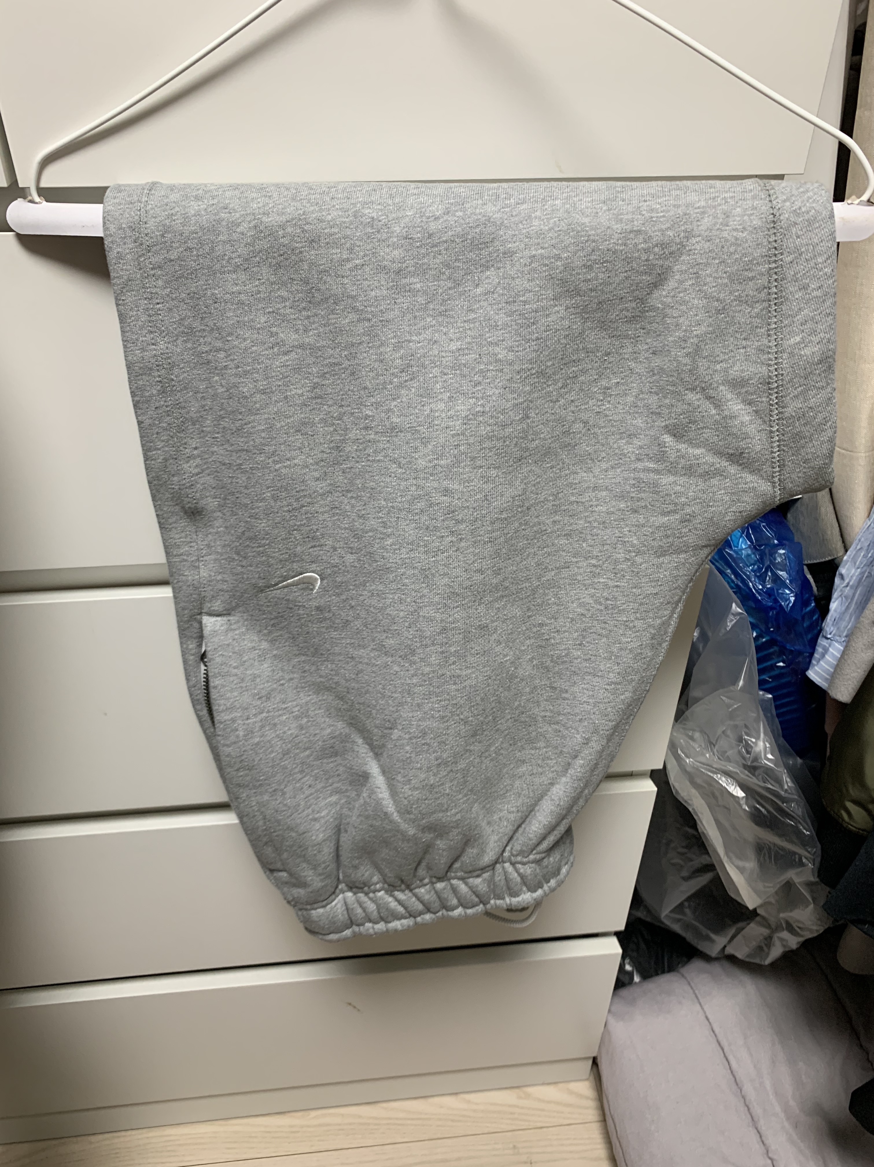 Nike NRG Solo Swoosh Fleece Hoodie Dark Grey Heather - Asia, Nike NRG Solo Swoosh Fleece Pants Dark Grey Heather - Asia 착용 스타일 - 5