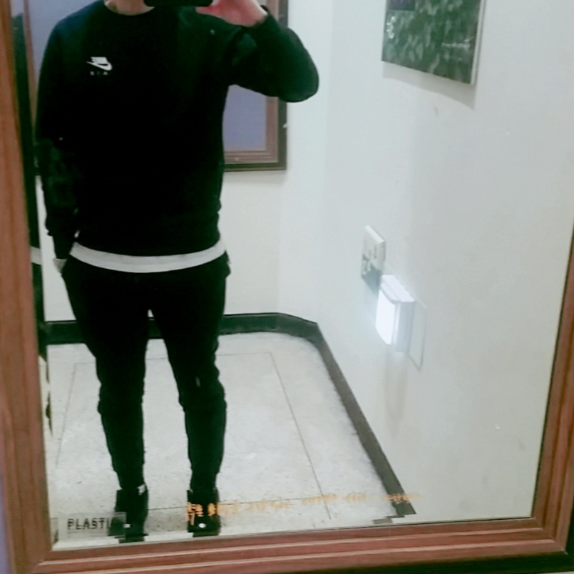 Nike Air Max 90 Triple Black 2018 착용 스타일