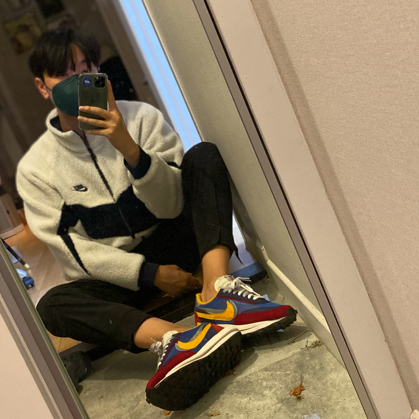 Nike Big Swoosh Full Zip Jacket White Navy, Nike x Sacai LDWaffle Blue Multi 착용 스타일