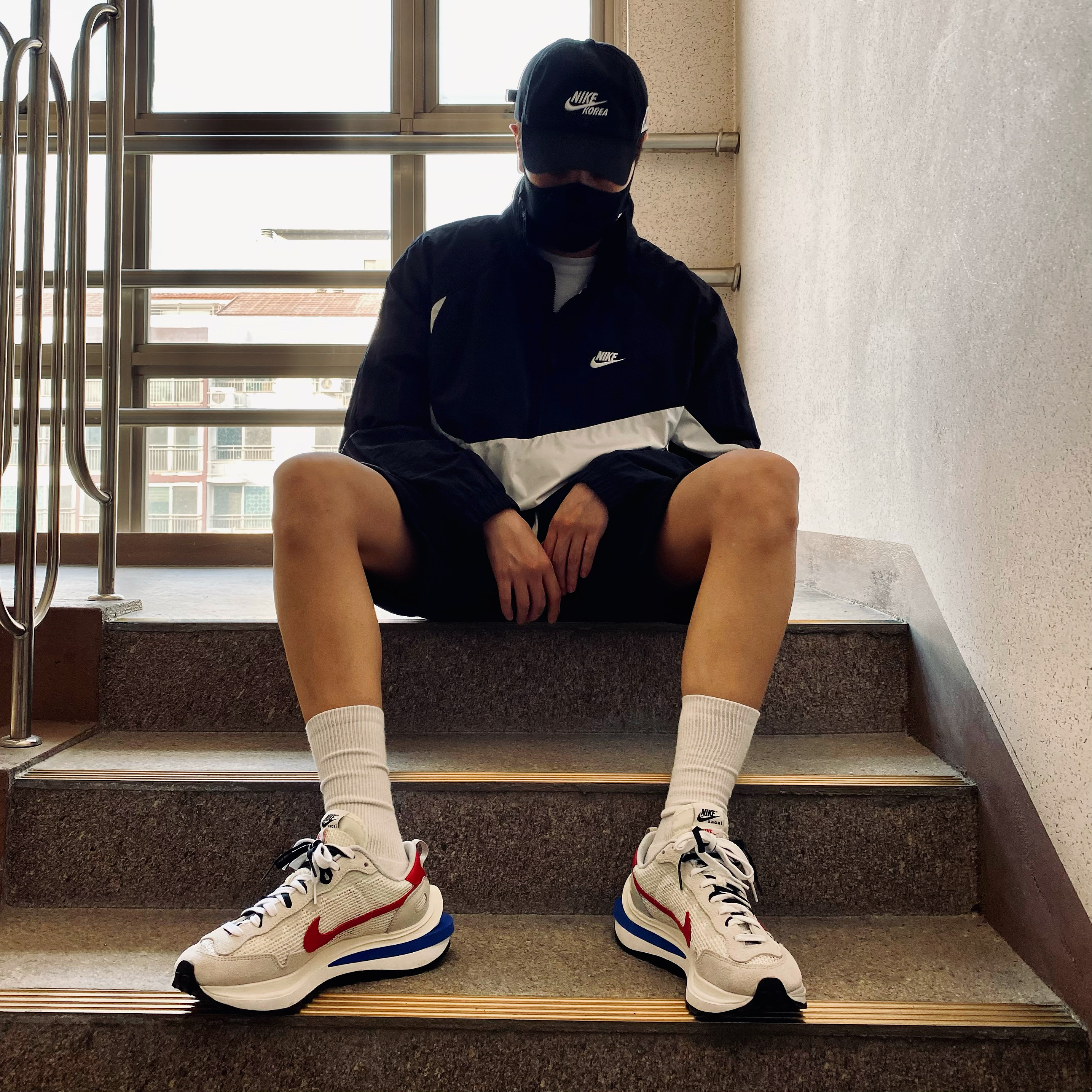 Nike x Sacai VaporWaffle Royal Fuchsia 착용 스타일