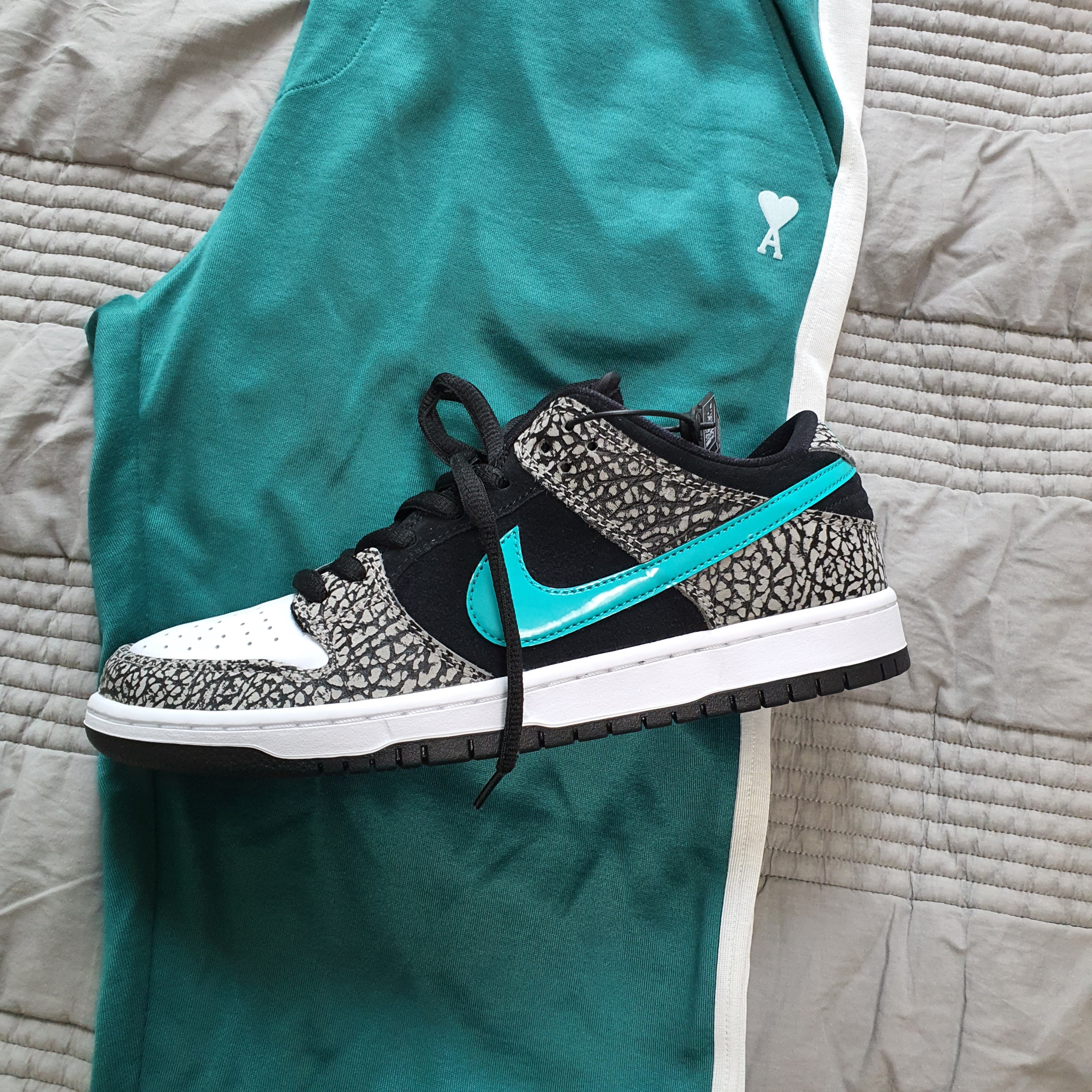 Nike SB Dunk Low Pro Clear Jade 착용 스타일