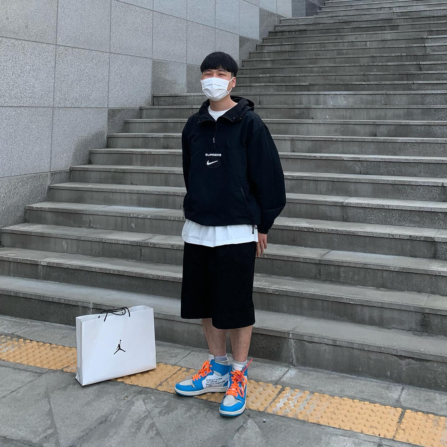 Supreme x Nike Jewel Reversible Ripstop Anorak Black - 20FW, Jordan 1 x Off-White Retro High University Blue 착용 스타일