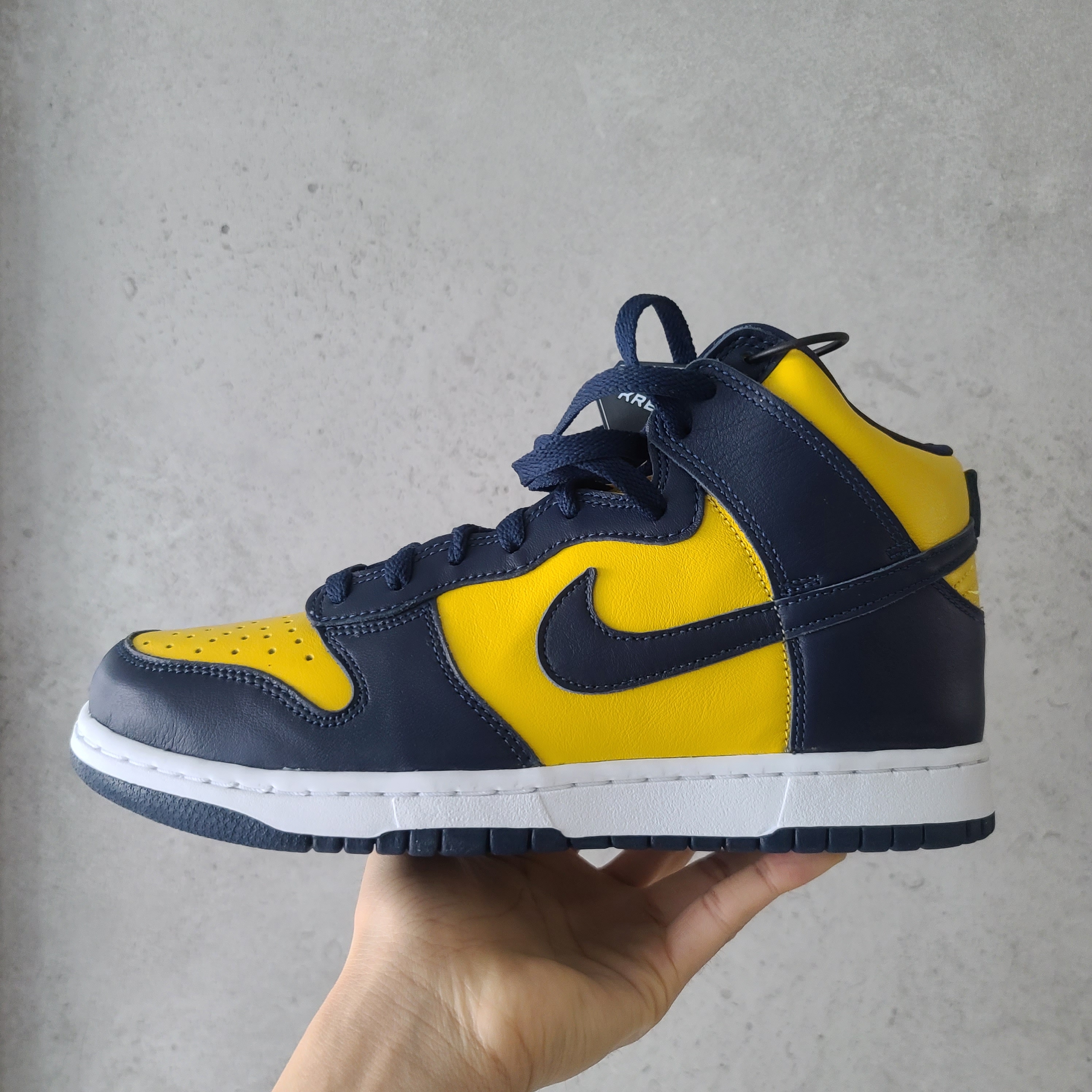 Nike Dunk High SP Maize & Blue 착용 스타일