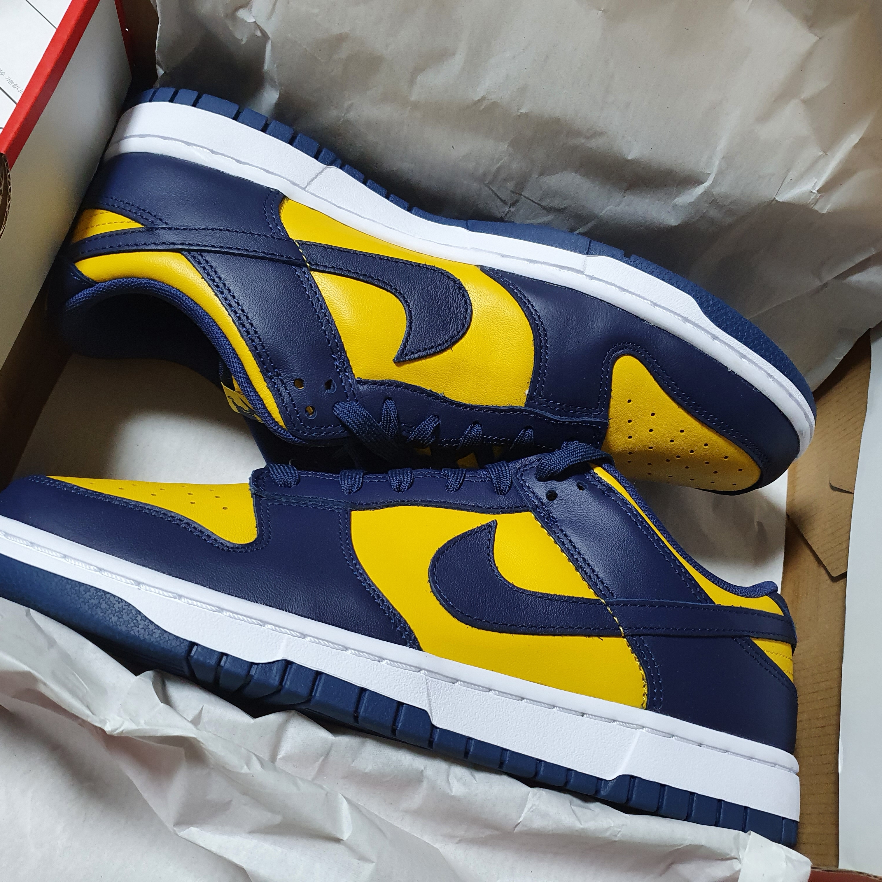 Nike Dunk Low Retro Varsity Maize 착용 스타일 - 1