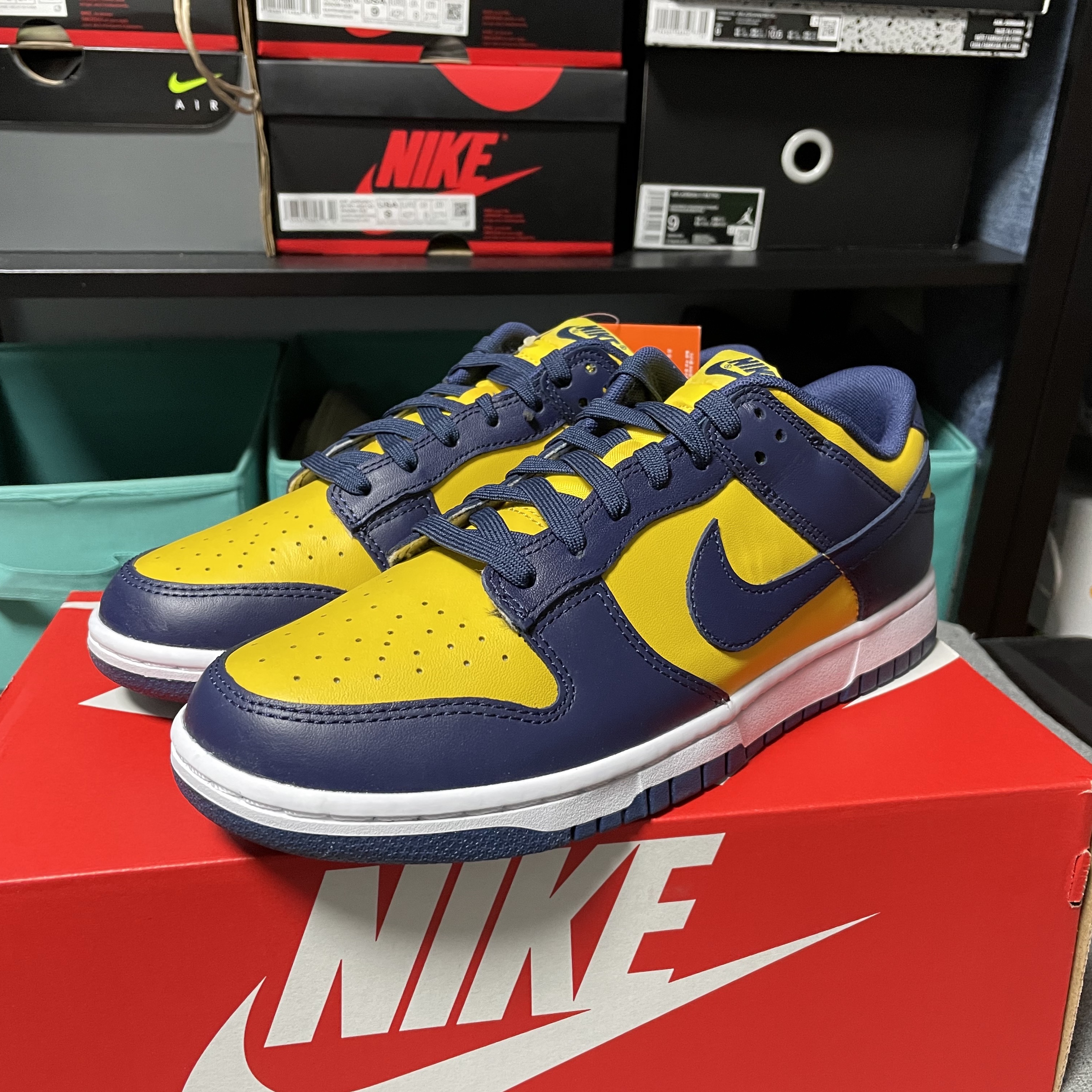 Nike Dunk Low Retro Varsity Maize 착용 스타일