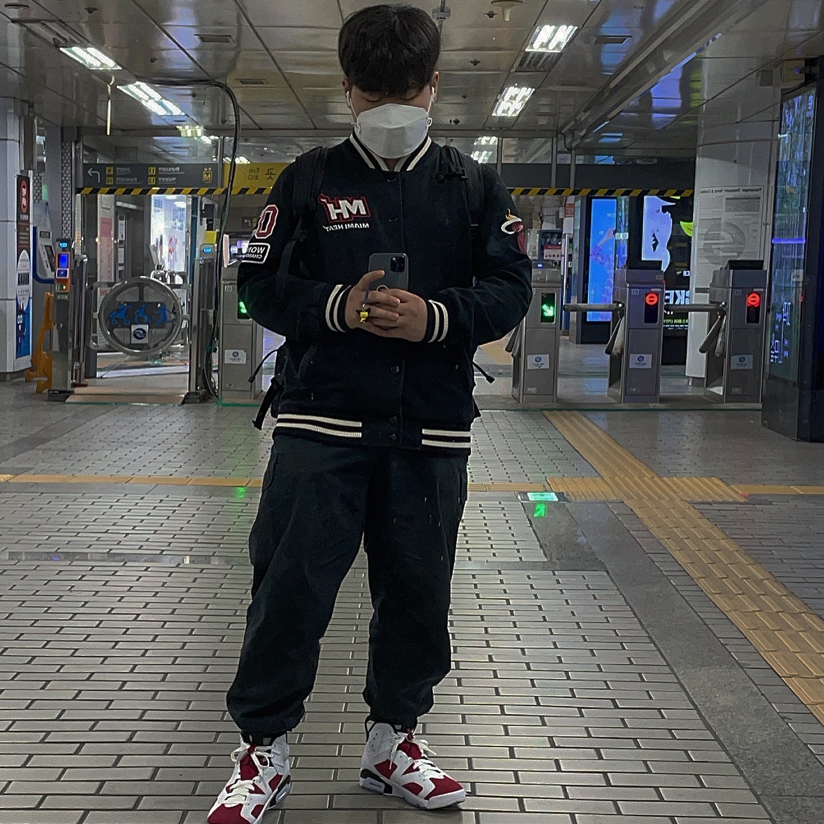 Jordan 6 Retro Carmine 2021 착용 스타일