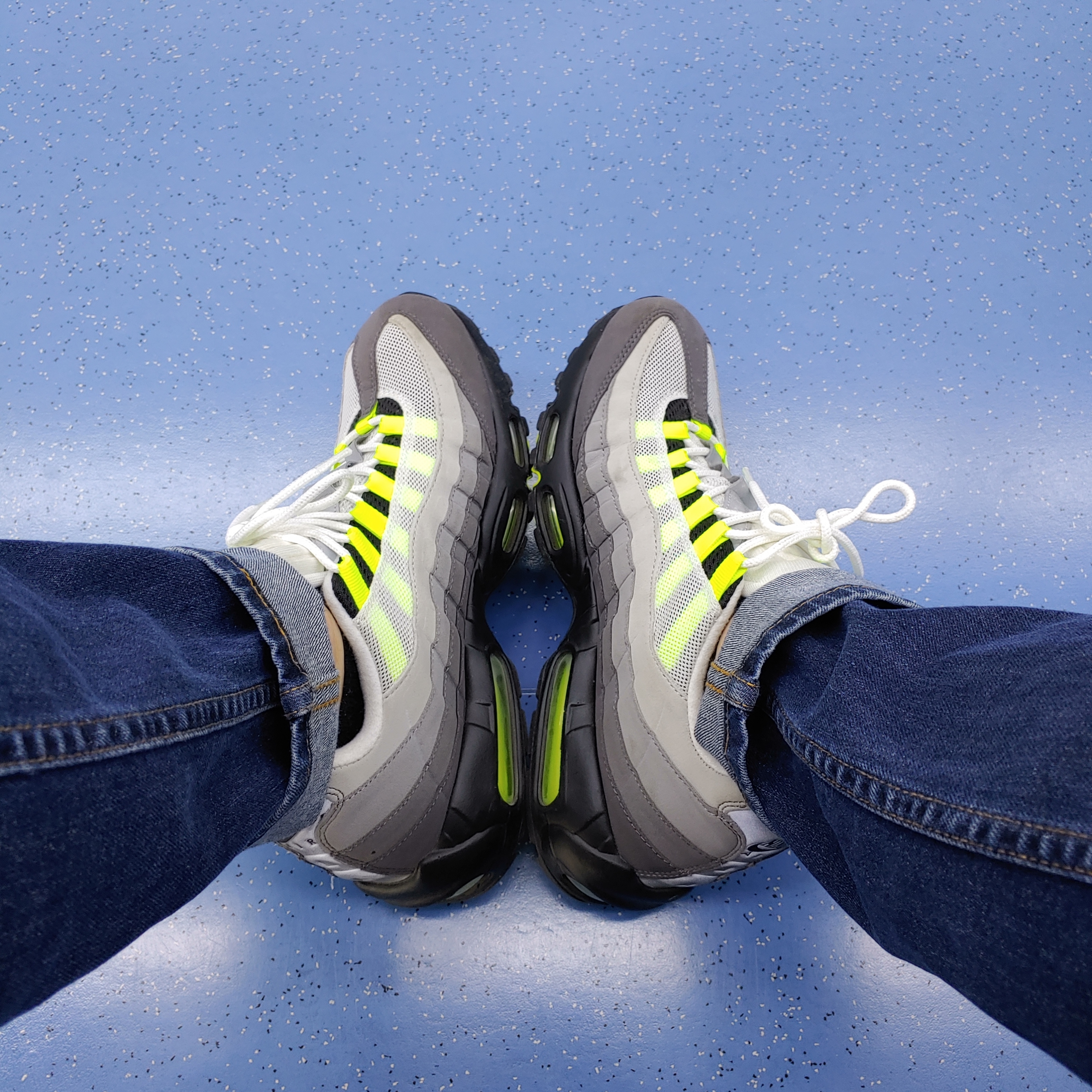 Nike Air Max 95 OG Neon 2015 착용 스타일 - 1