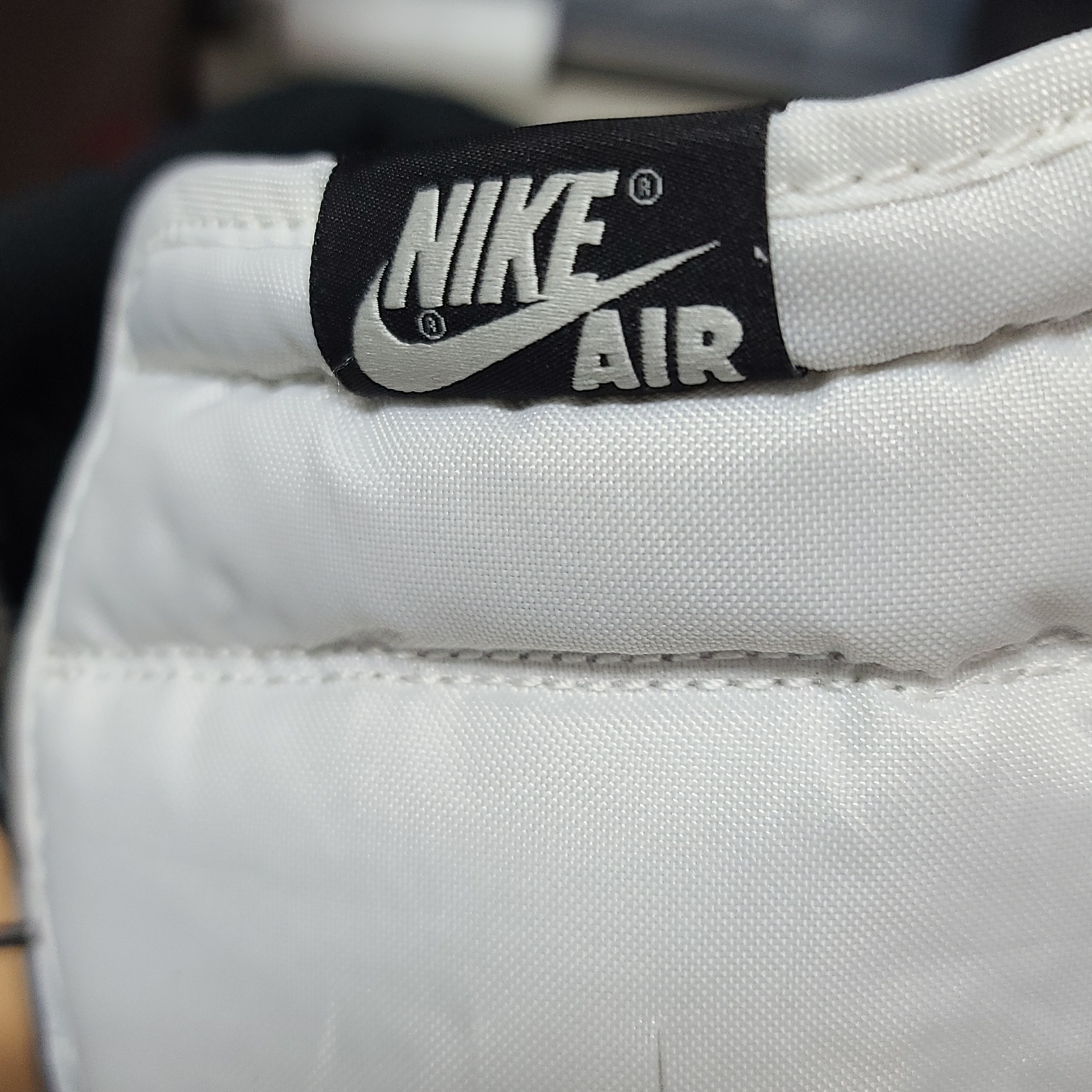 Jordan 1 Retro High OG Black Mocha 착용 스타일 - 4