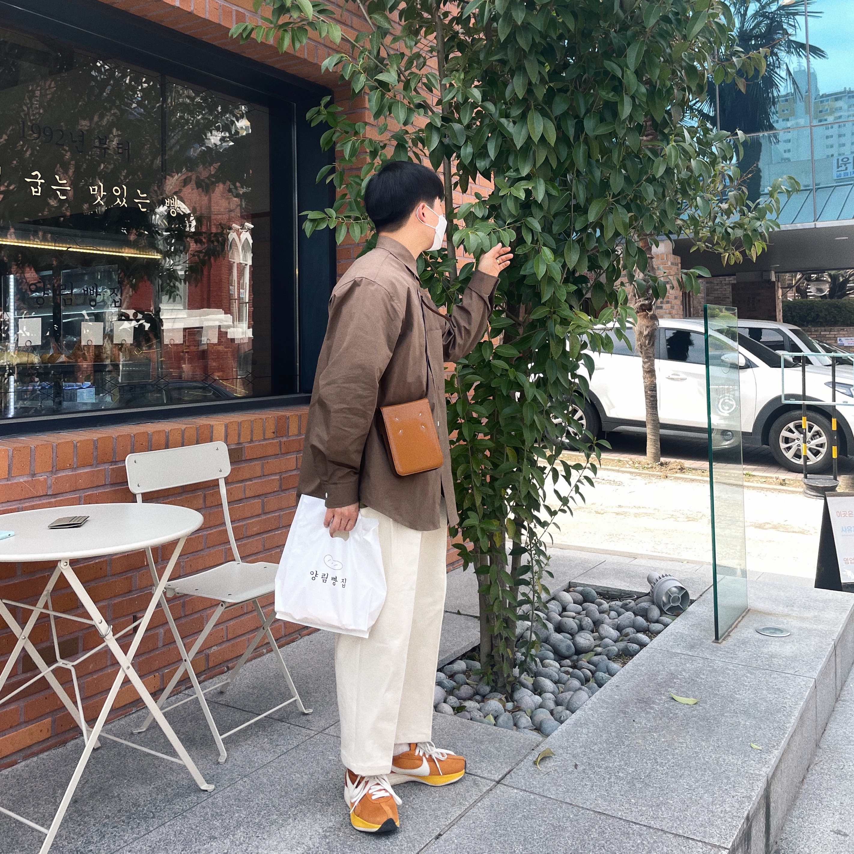 Nike Moon Racer Monarch 착용 스타일
