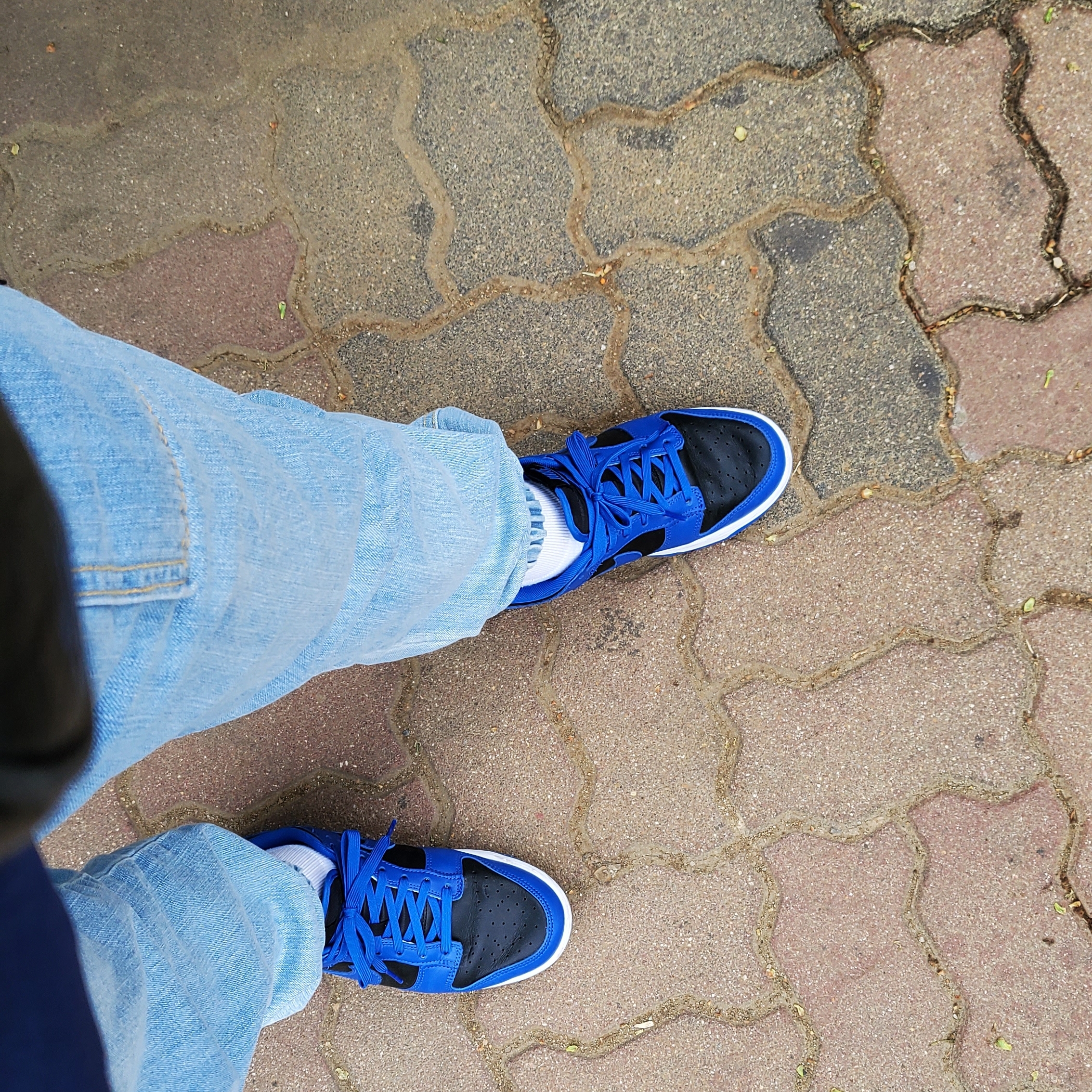 Nike Dunk Low Retro Hyper Cobalt 착용 스타일