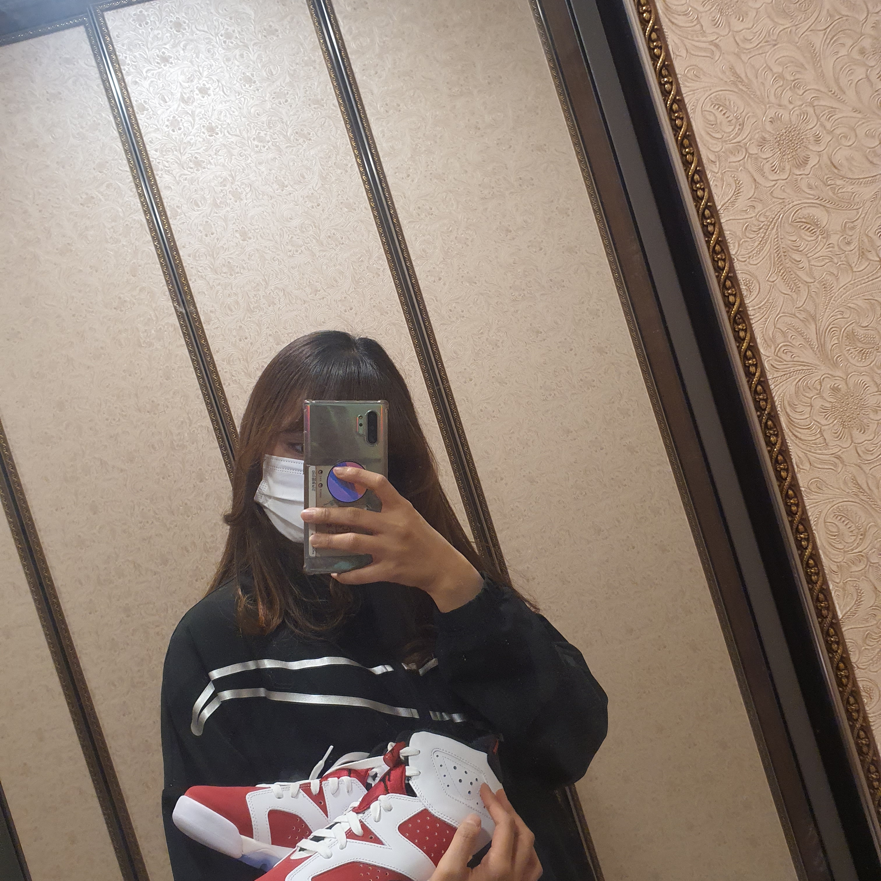 (GS) Jordan 6 Retro Carmine 2021 착용 스타일 - 2