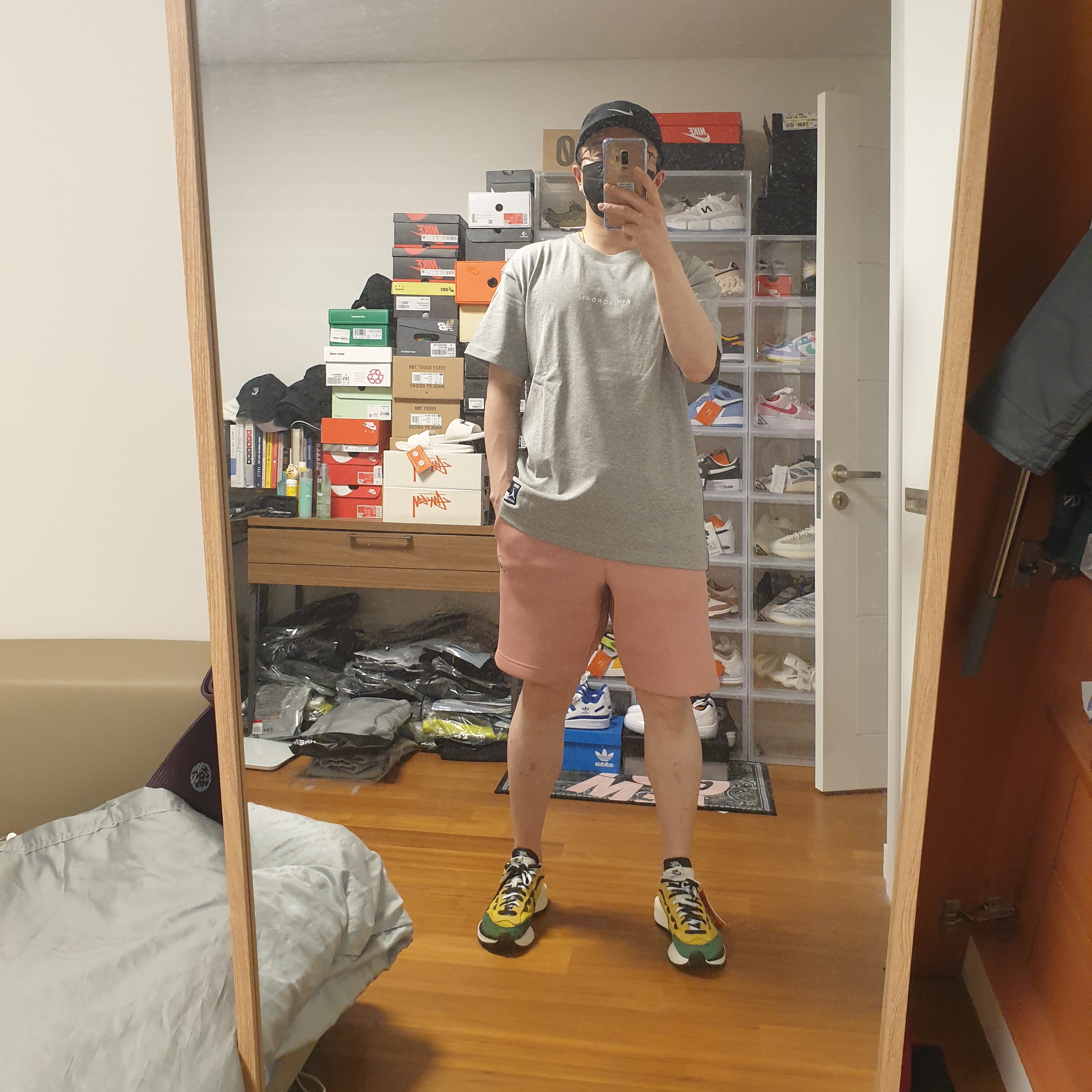 Jordan x Fragment Lifestyle Top Dark Grey Heather - US/EU, Jordan x Union Leisure Shorts Rust Pink 착용 스타일 - 2