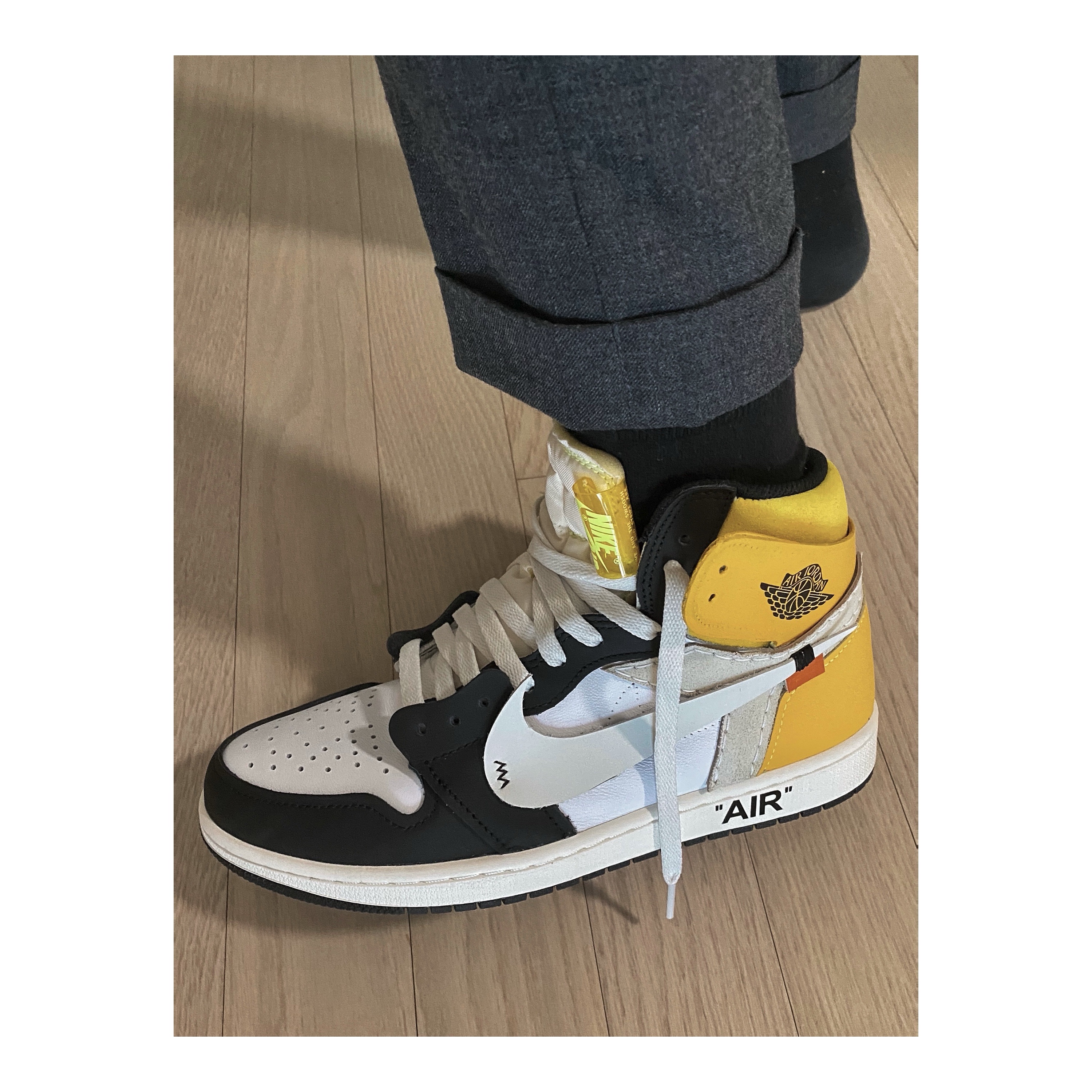 Jordan 1 Retro High OG Volt Gold 착용 스타일 - 1