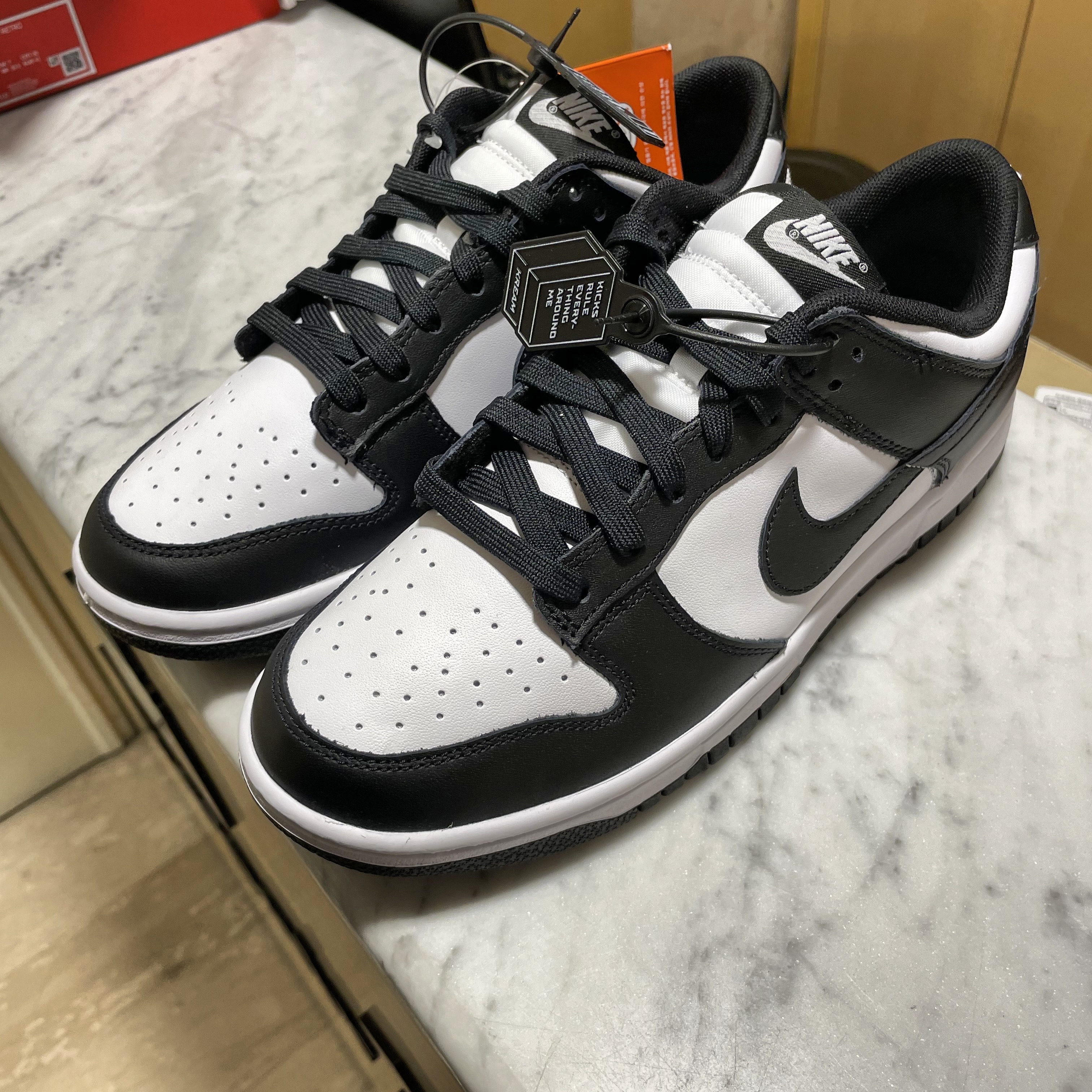 Nike Dunk Low Retro Black 착용 스타일