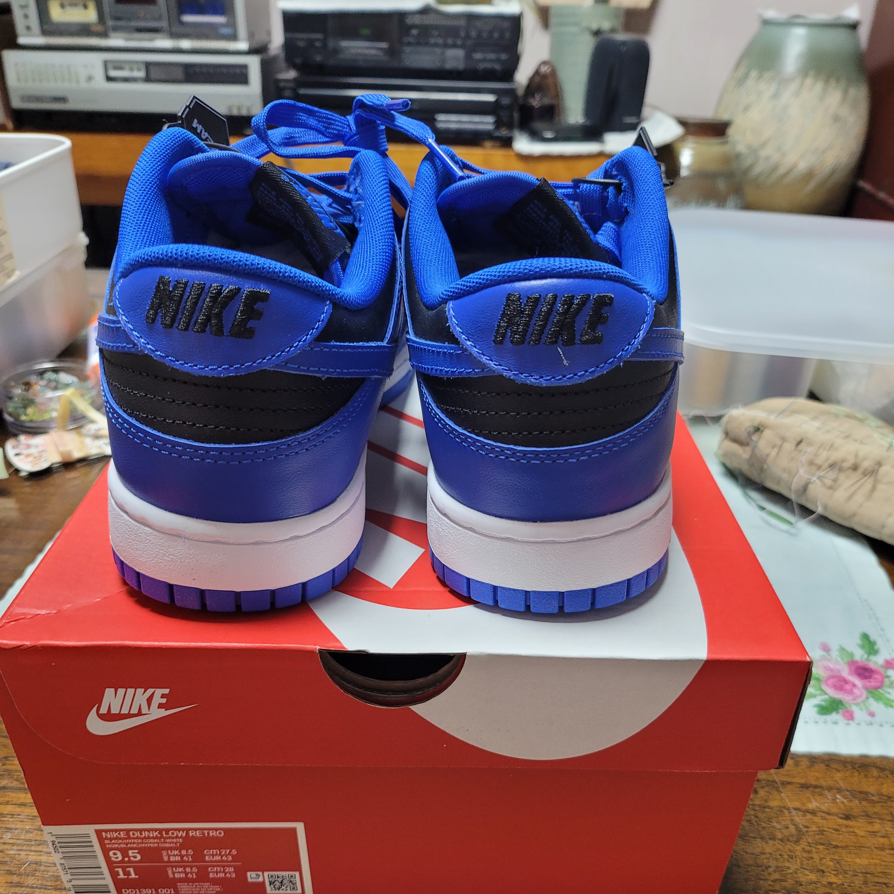 Nike Dunk Low Retro Hyper Cobalt 착용 스타일 - 3