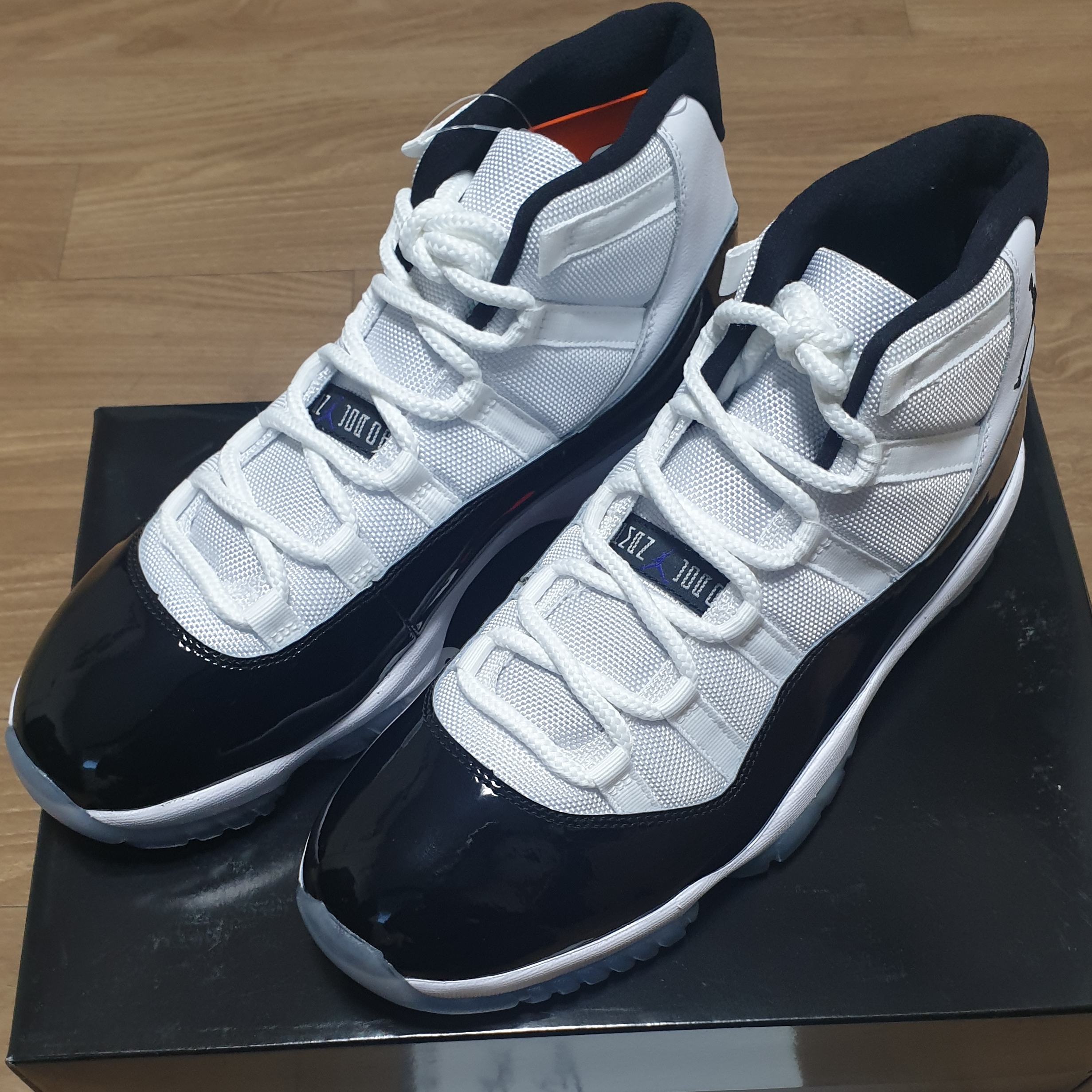 Jordan 11 Retro Concord 2018 착용 스타일