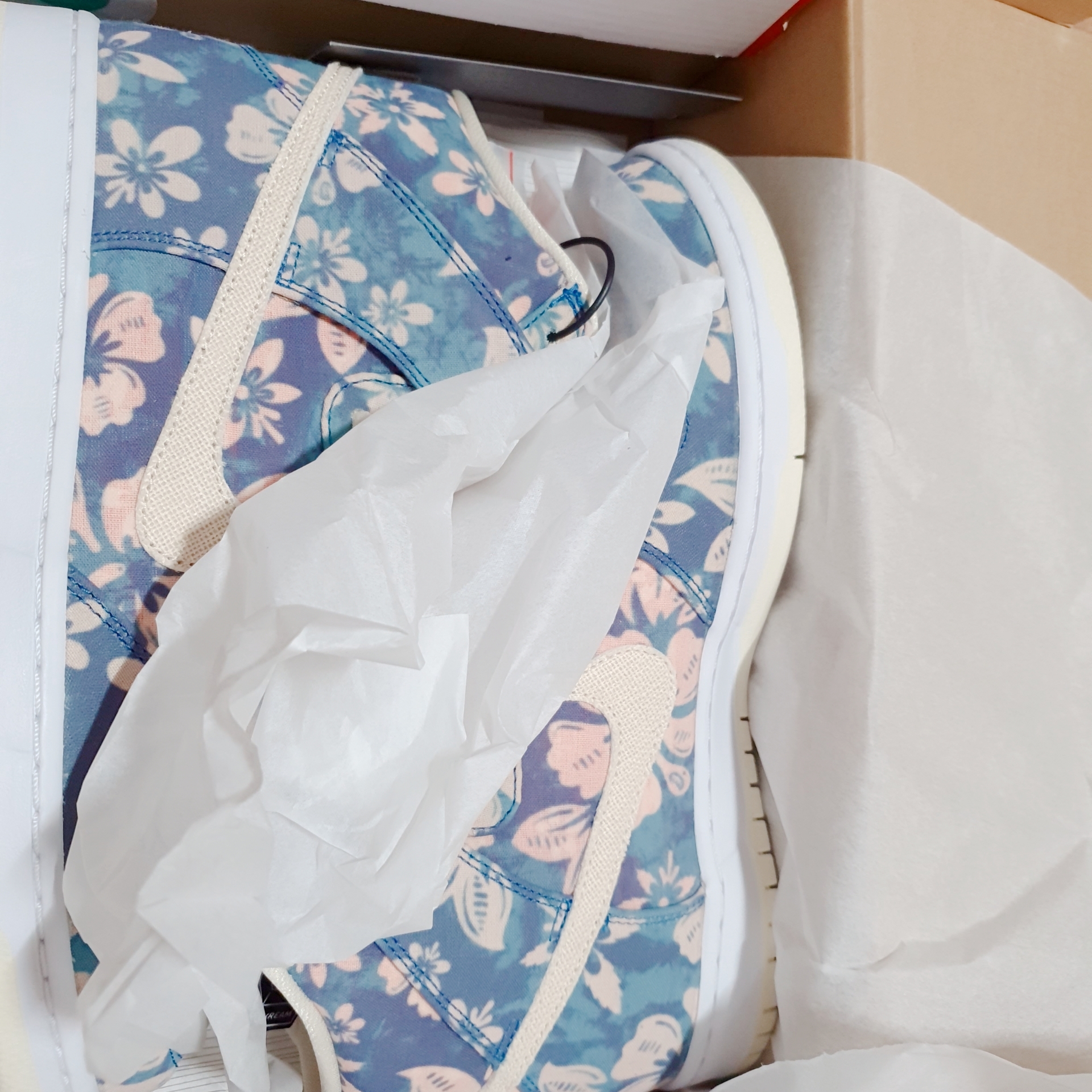 Nike SB Dunk High Pro Hawaii 착용 스타일 - 2
