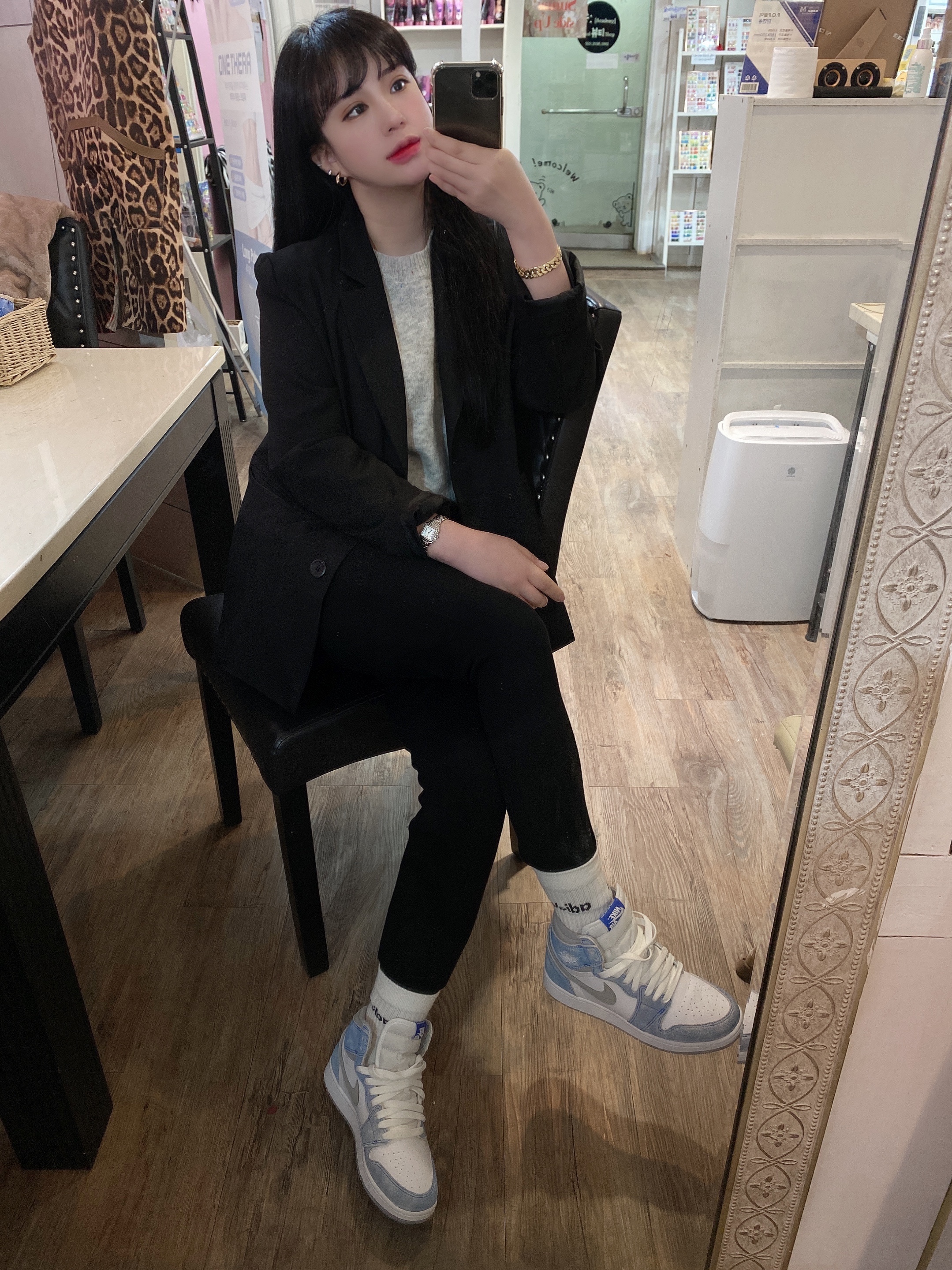 (GS) Jordan 1 Retro High OG Hyper Royal, Jordan 1 Retro High OG Hyper Royal 착용 스타일 - 2