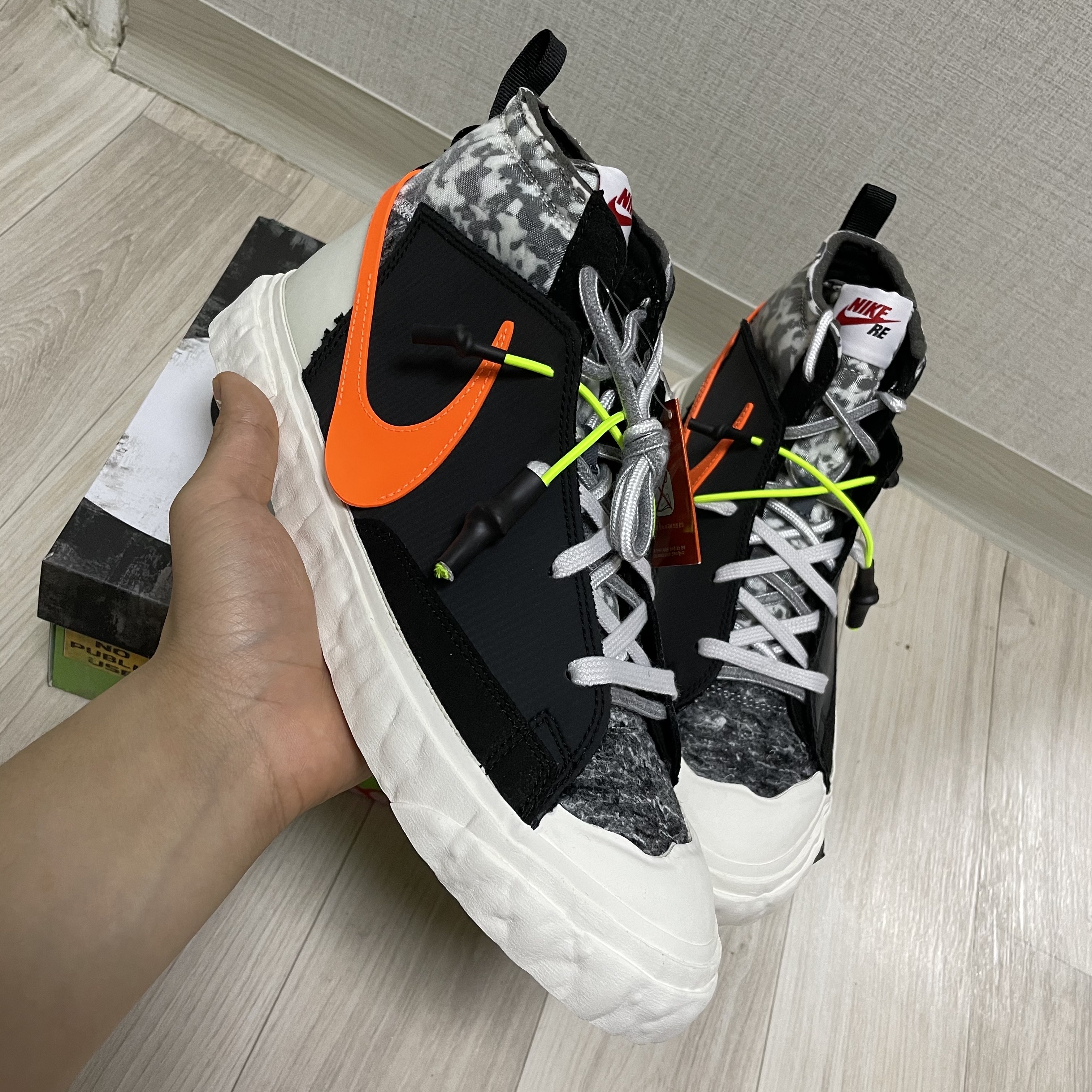 Nike x Readymade Blazer Mid Black 착용 스타일 - 5