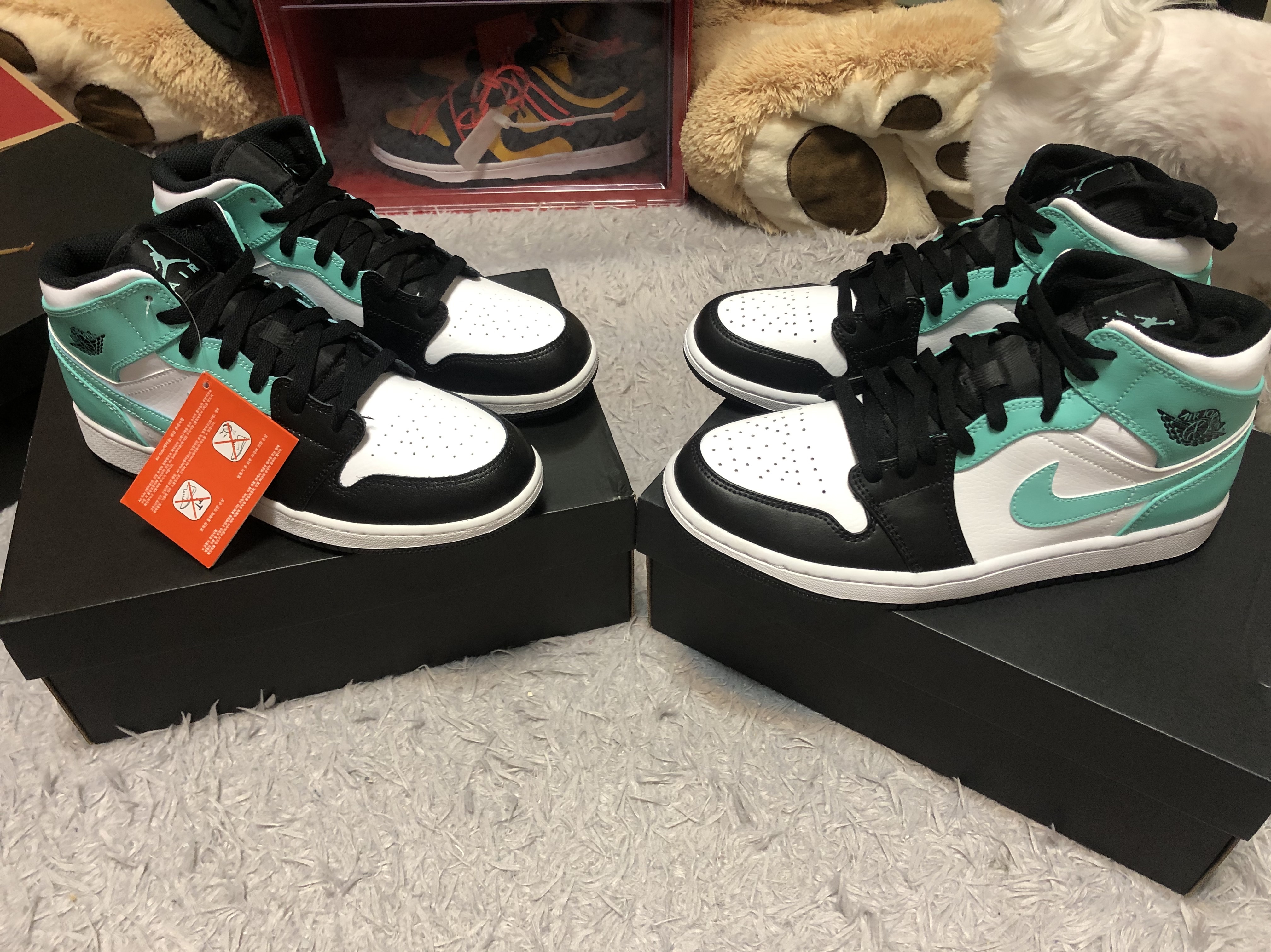 (GS) Jordan 1 Mid Tropical Twist, Jordan 1 Mid Tropical Twist 착용 스타일 - 1