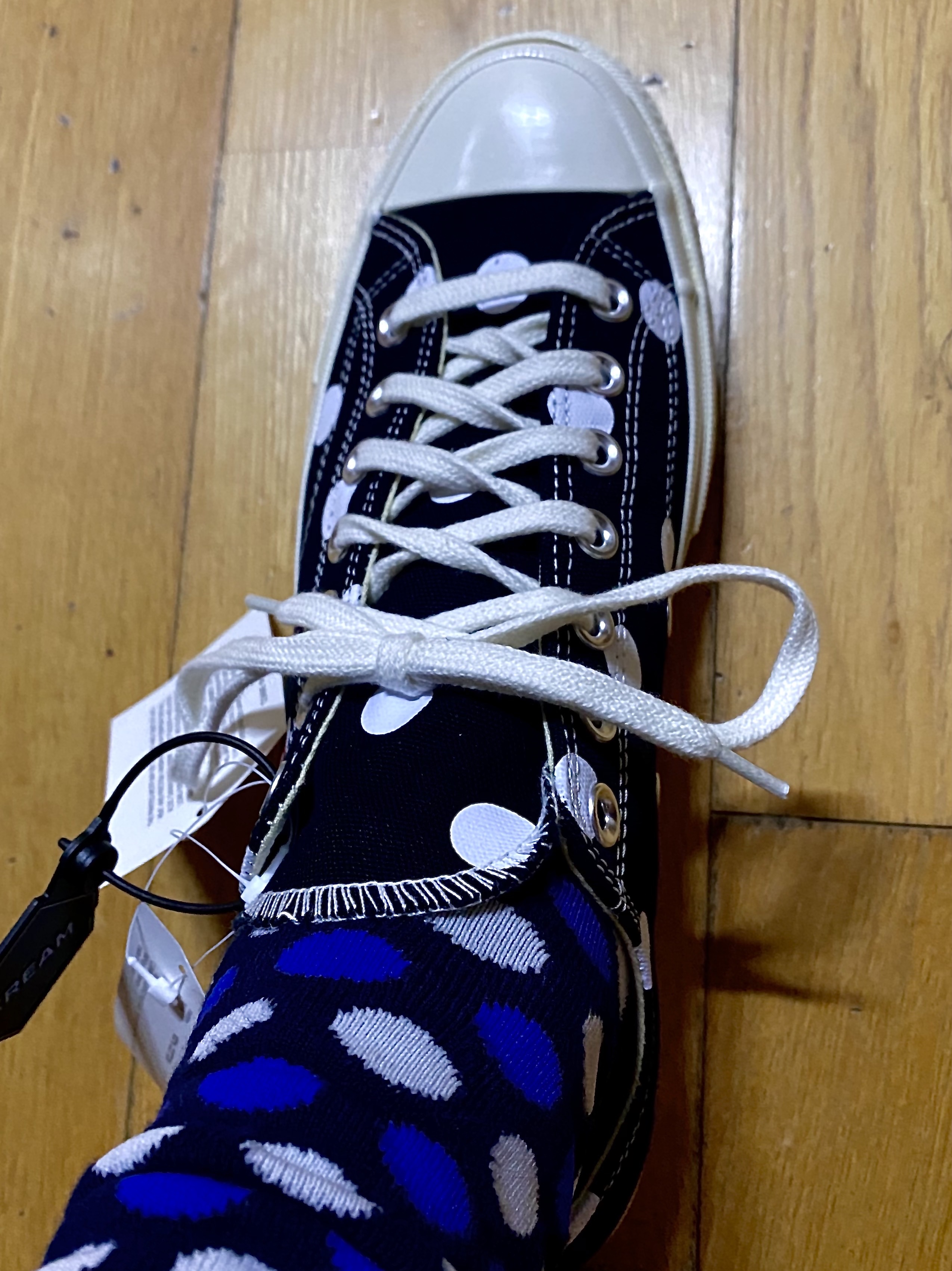 Converse x Play Comme des Garcons Chuck 70 Ox Polka Dot Black 착용 스타일