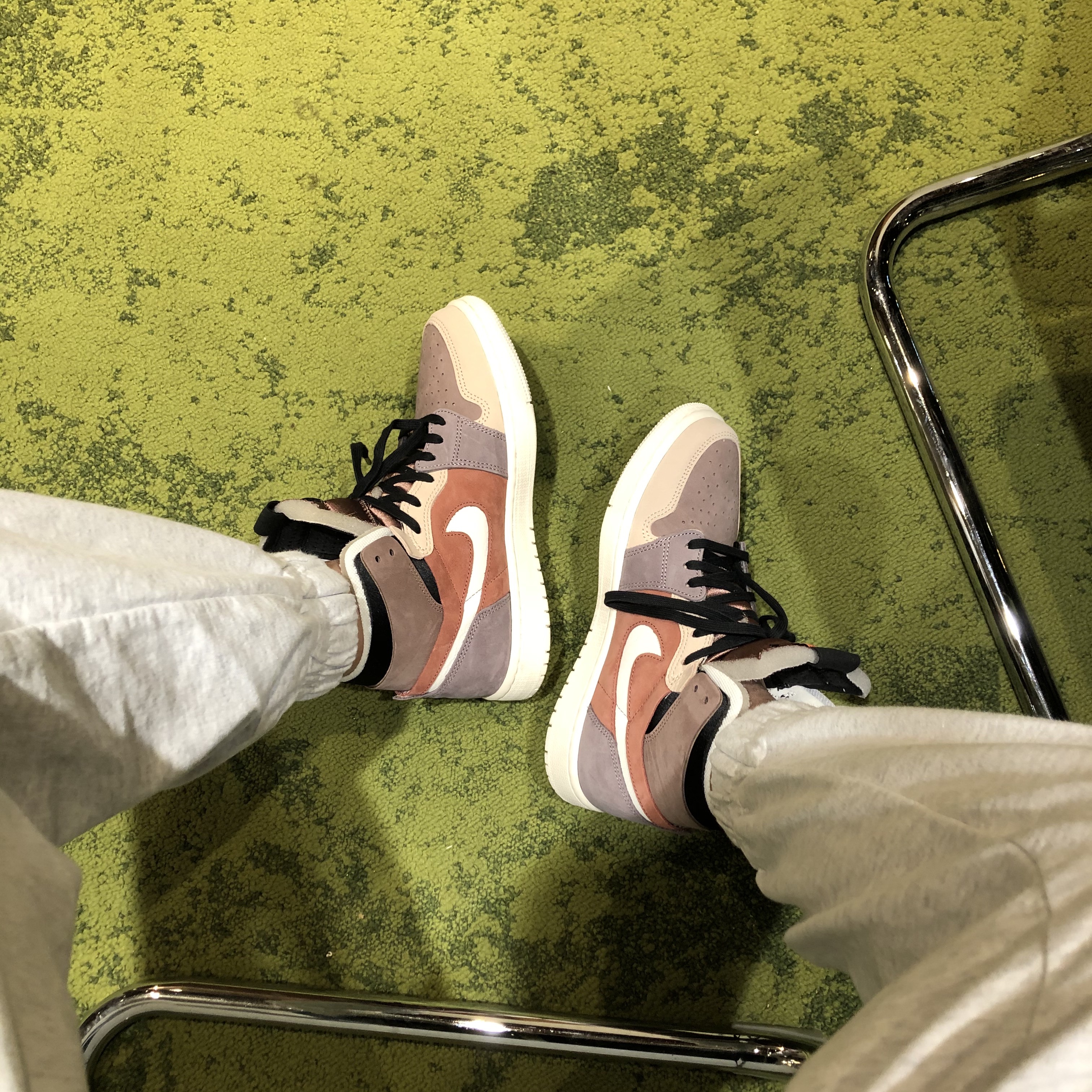 (W) Jordan 1 Zoom Air CMFT Rust 착용 스타일 - 1