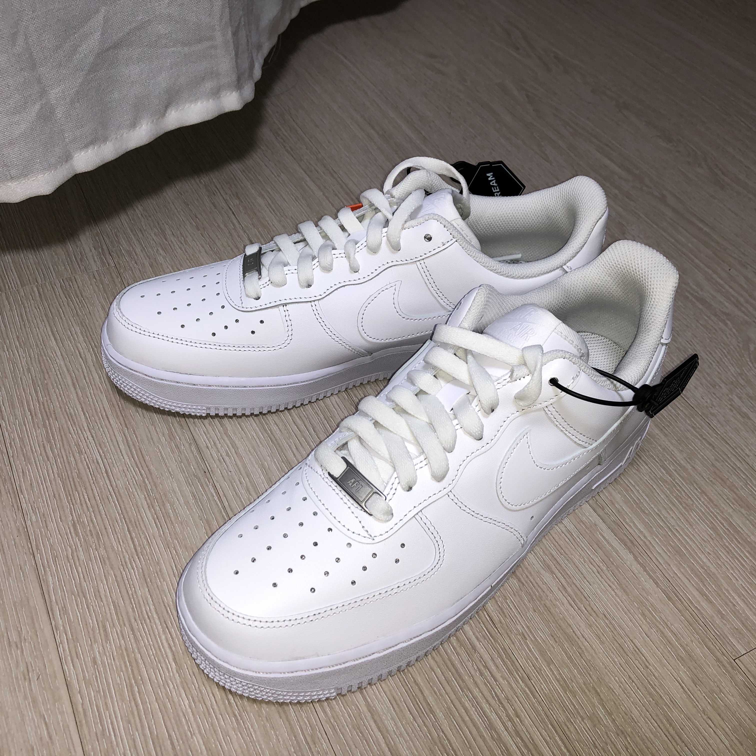 Nike Air Force 1 '07 Low White 착용 스타일 - 1