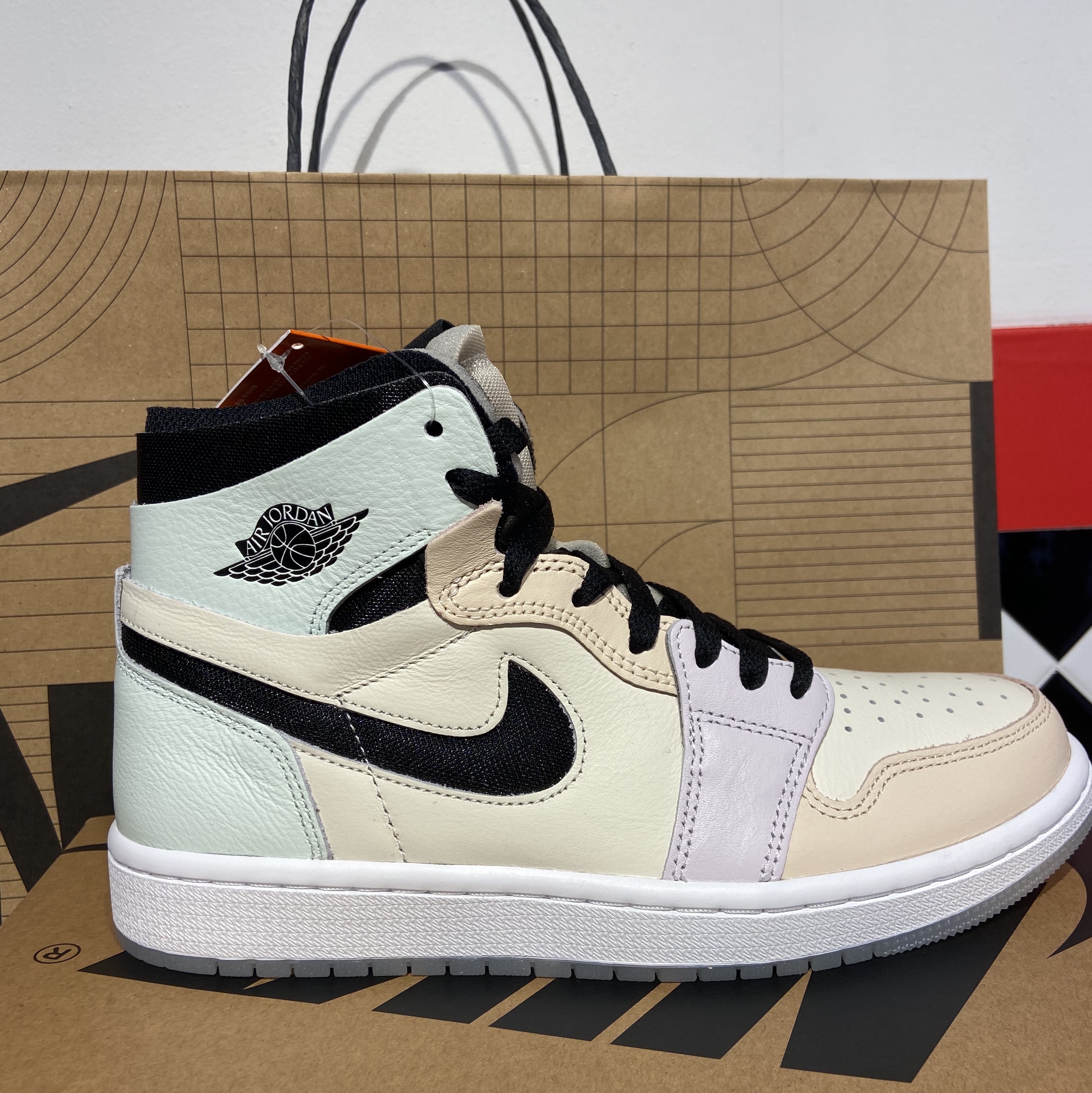 (W) Jordan 1 Zoom Air CMFT Pale Ivory 착용 스타일