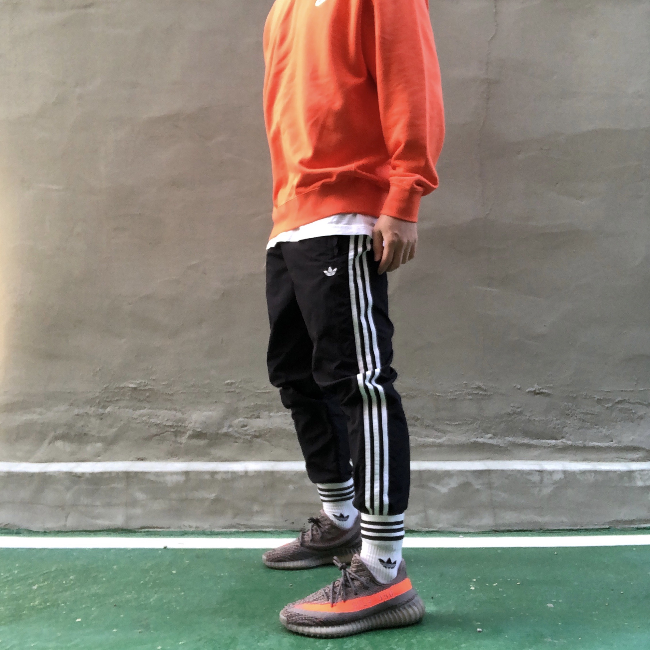 Adidas Yeezy Boost 350 V2 Beluga 착용 스타일