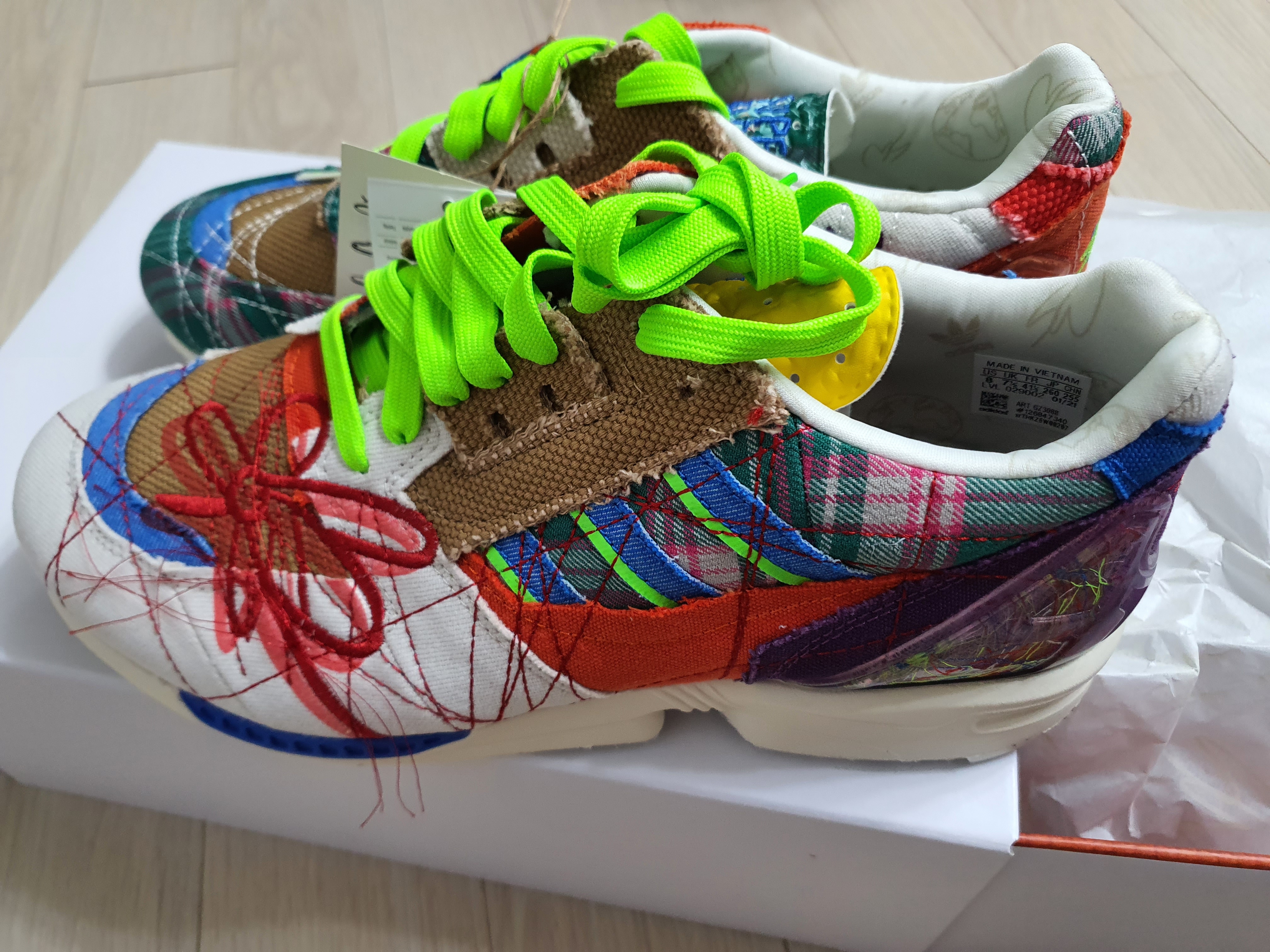 Adidas x Sean Wotherspoon ZX 8000 Superearth 착용 스타일 - 2
