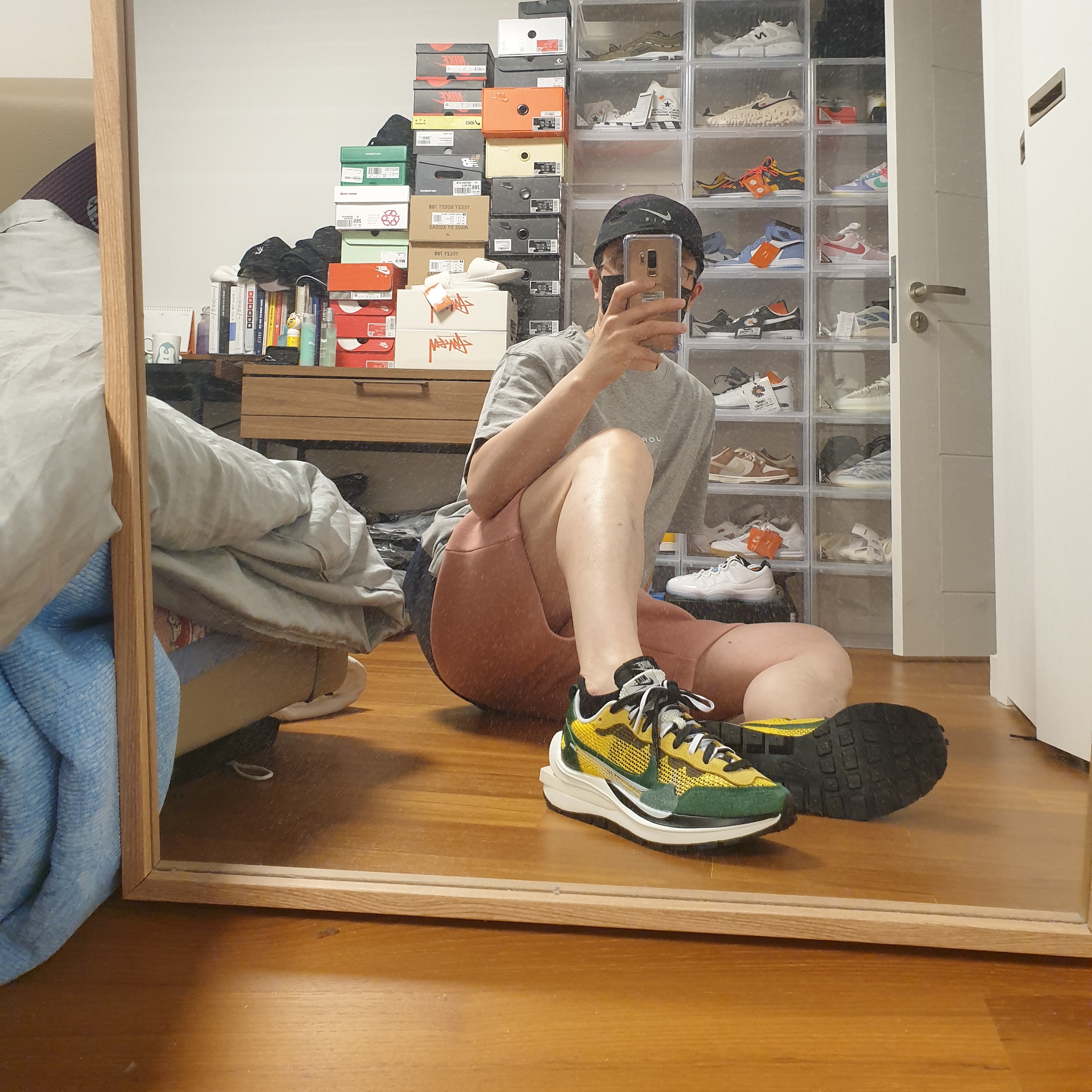 Jordan x Fragment Lifestyle Top Dark Grey Heather - US/EU, Jordan x Union Leisure Shorts Rust Pink 착용 스타일 - 3