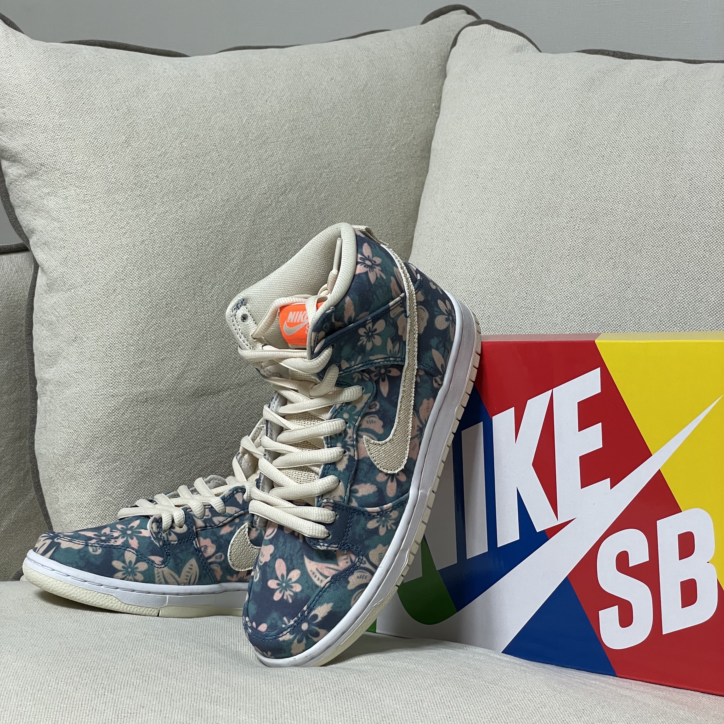 Nike SB Dunk High Pro Hawaii 착용 스타일