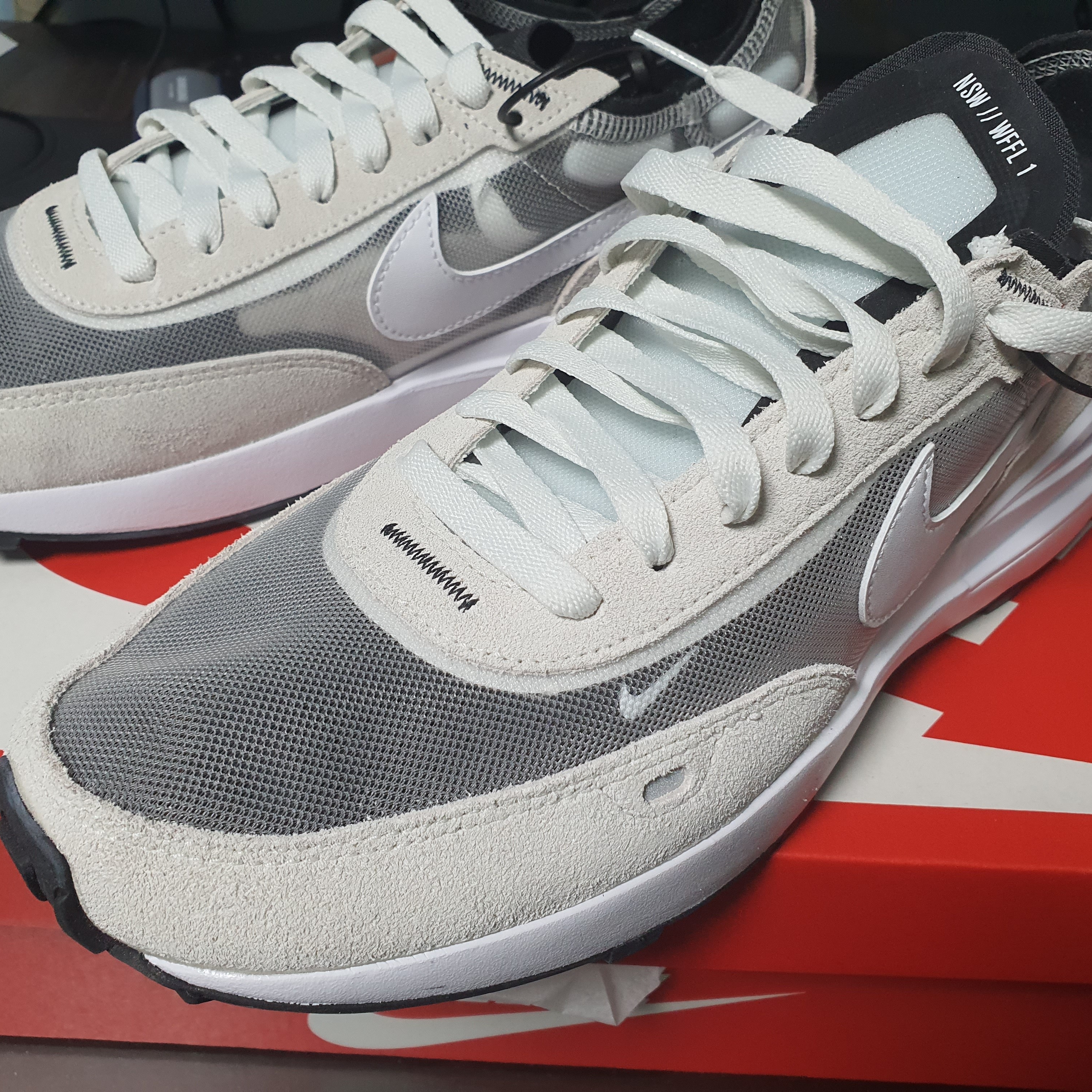 Nike Waffle One Infinite Lilac 착용 스타일 - 2