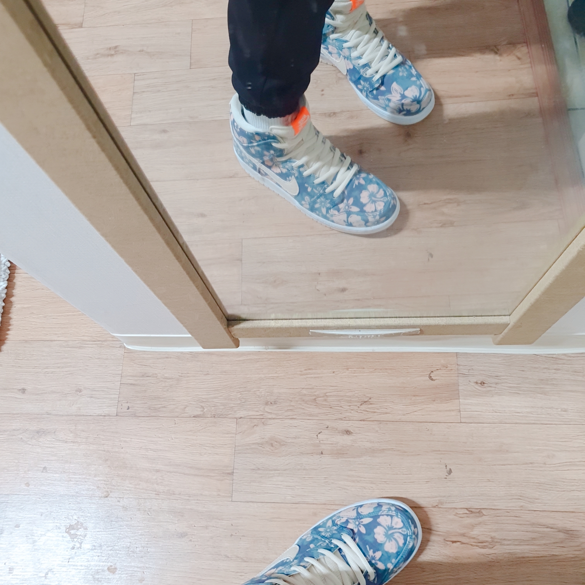 Nike SB Dunk High Pro Hawaii 착용 스타일 - 5