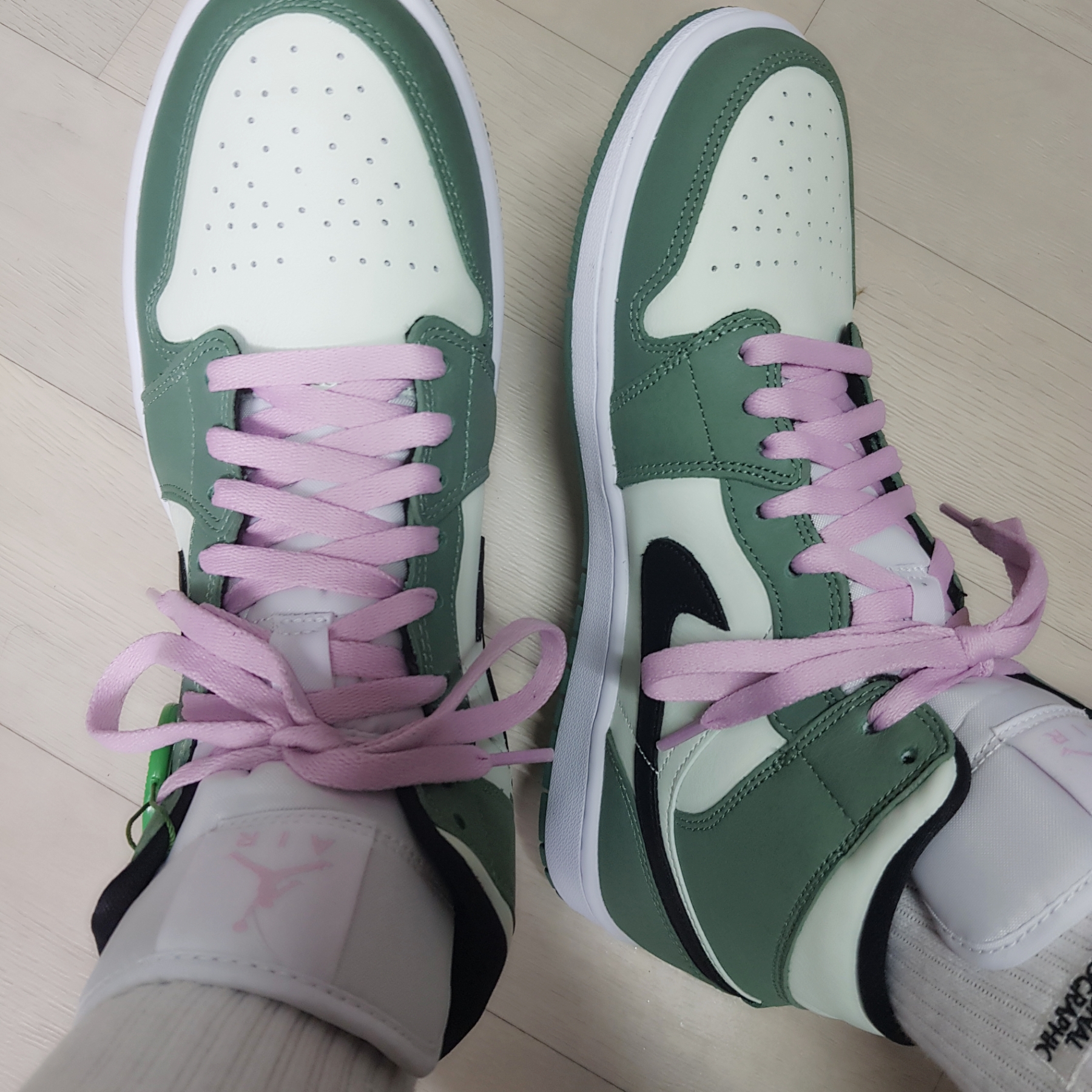 (W) Jordan 1 Mid SE Dutch Green 착용 스타일