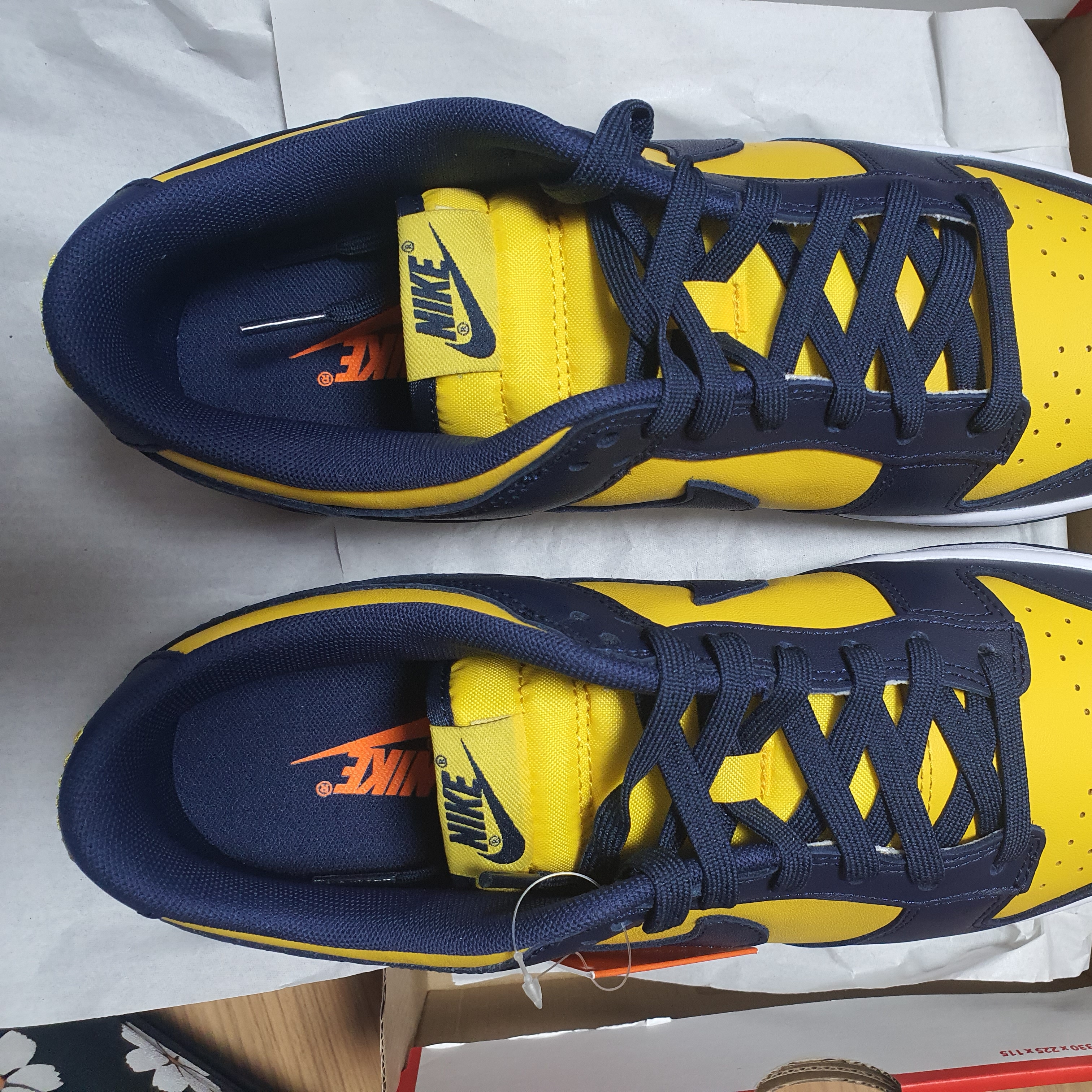 Nike Dunk Low Retro Varsity Maize 착용 스타일 - 2