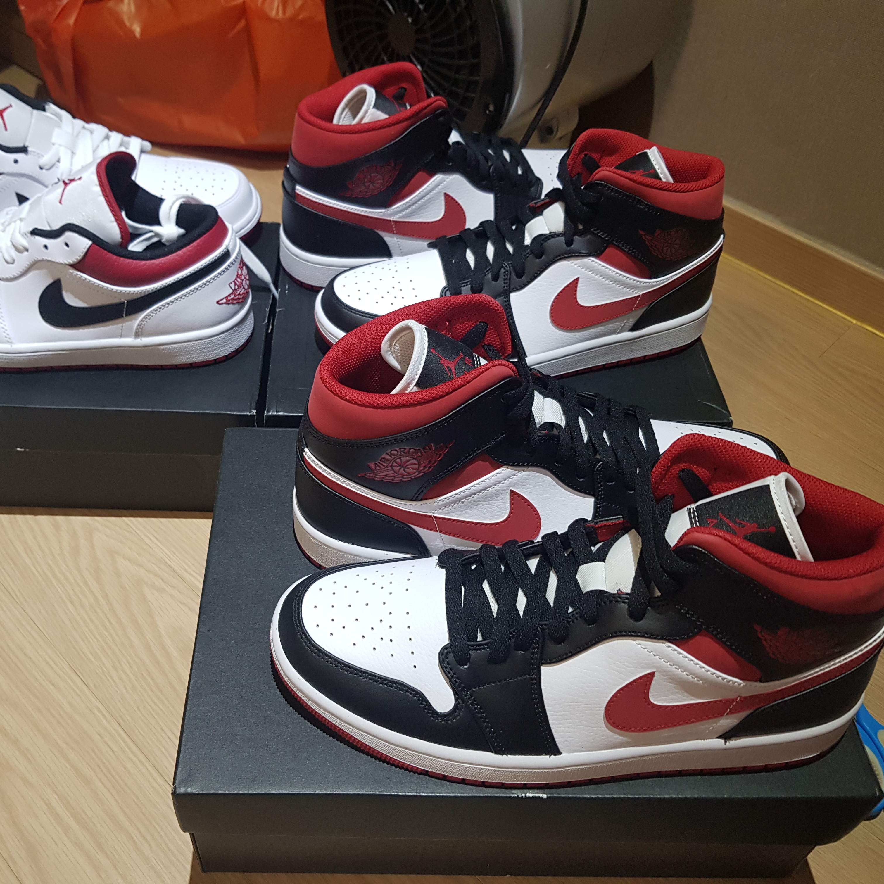 Jordan 1 Mid Gym Red Black White, Jordan 1 Low White Red Black 착용 스타일