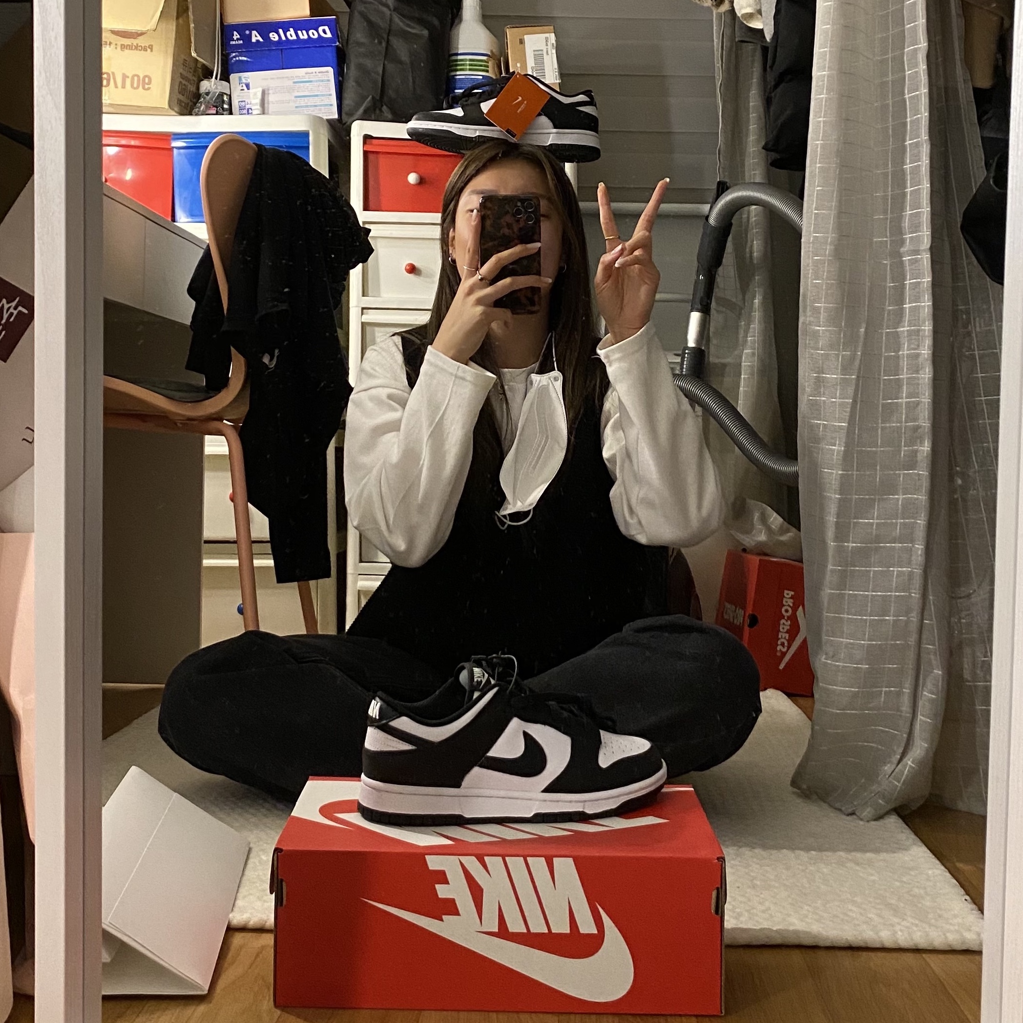 (W) Nike Dunk Low Black, Nike Dunk Low Retro Black 착용 스타일 - 1