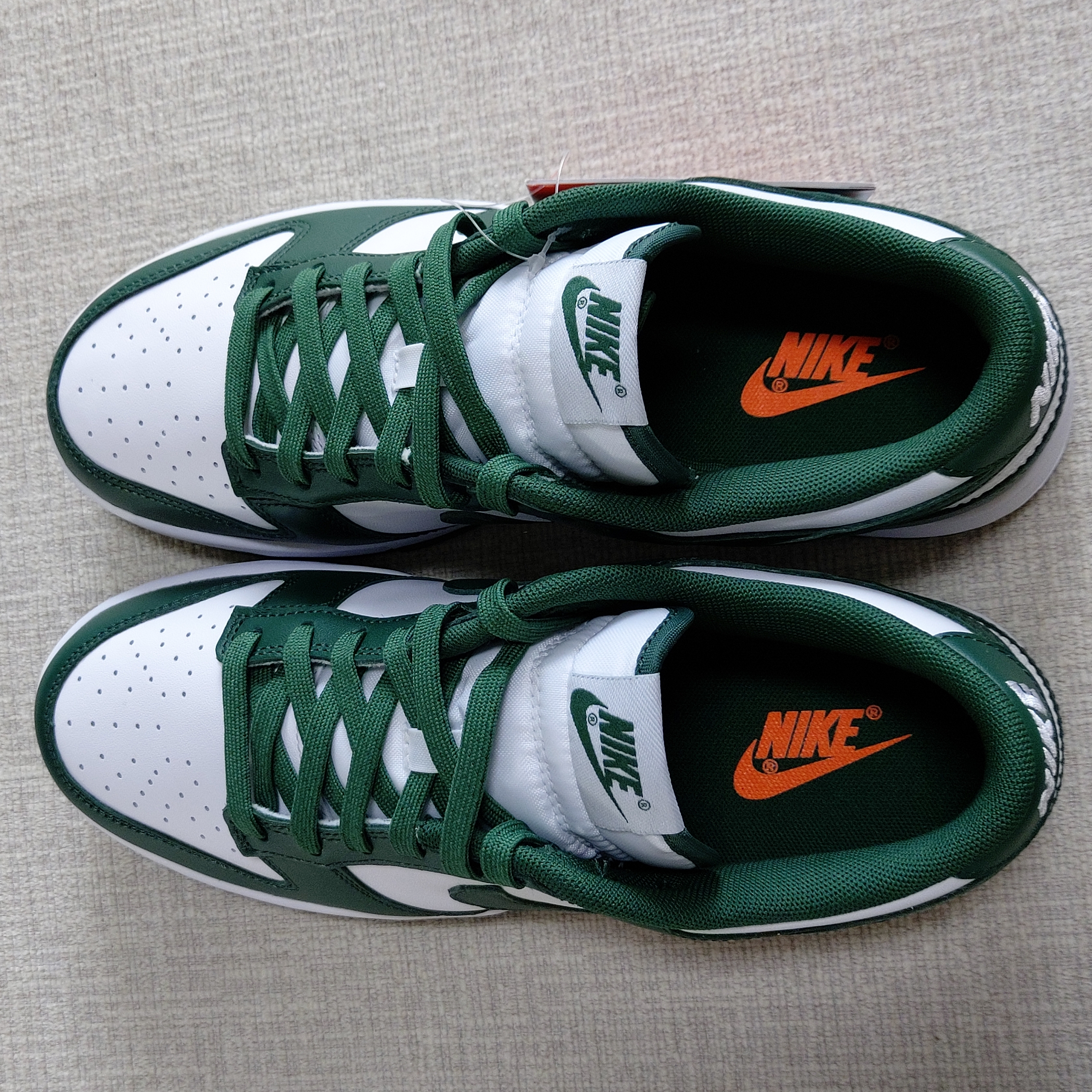 Nike Dunk Low Retro Varsity Green 착용 스타일 - 3