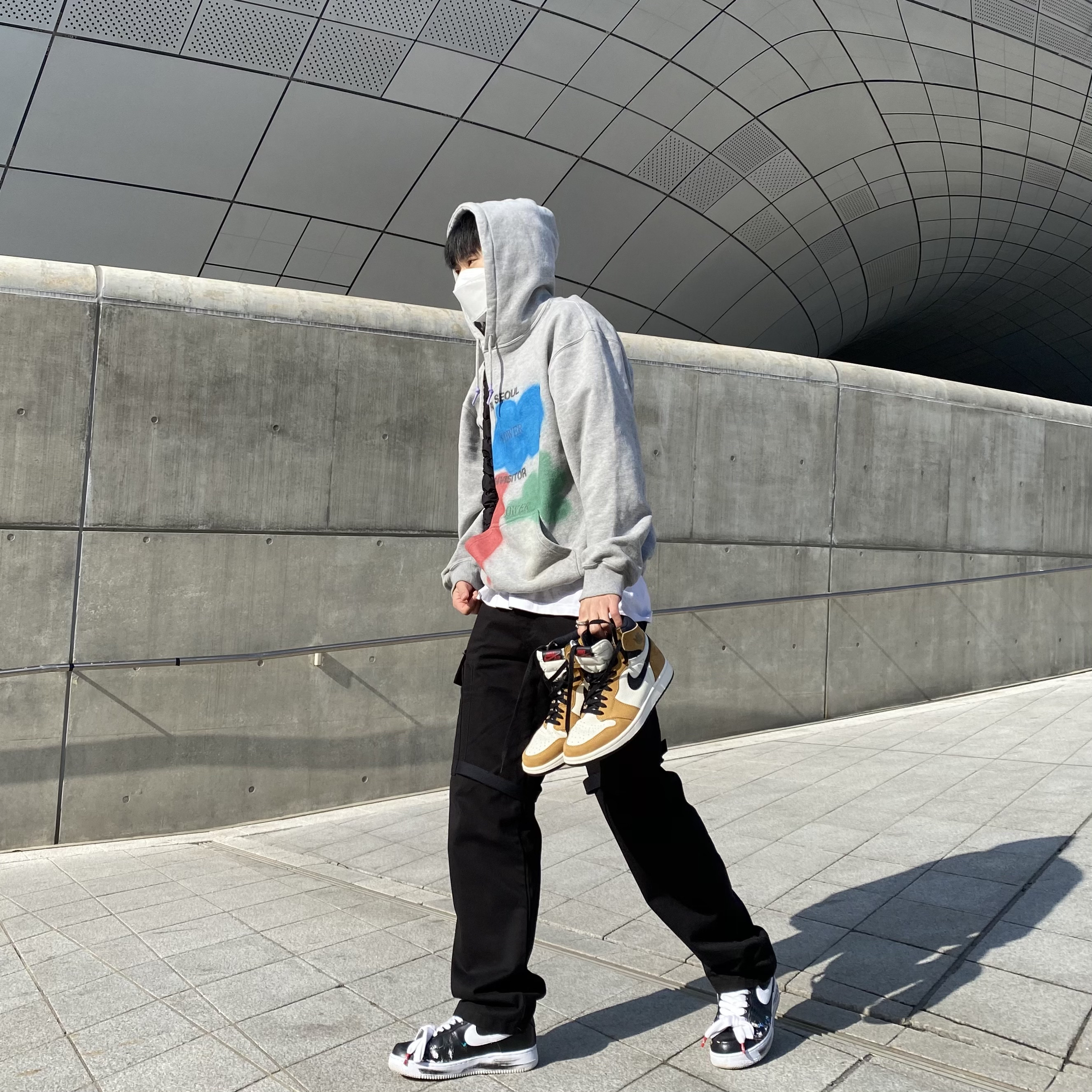 Nike x Peaceminusone Air Force 1 Low Para-Noise 착용 스타일