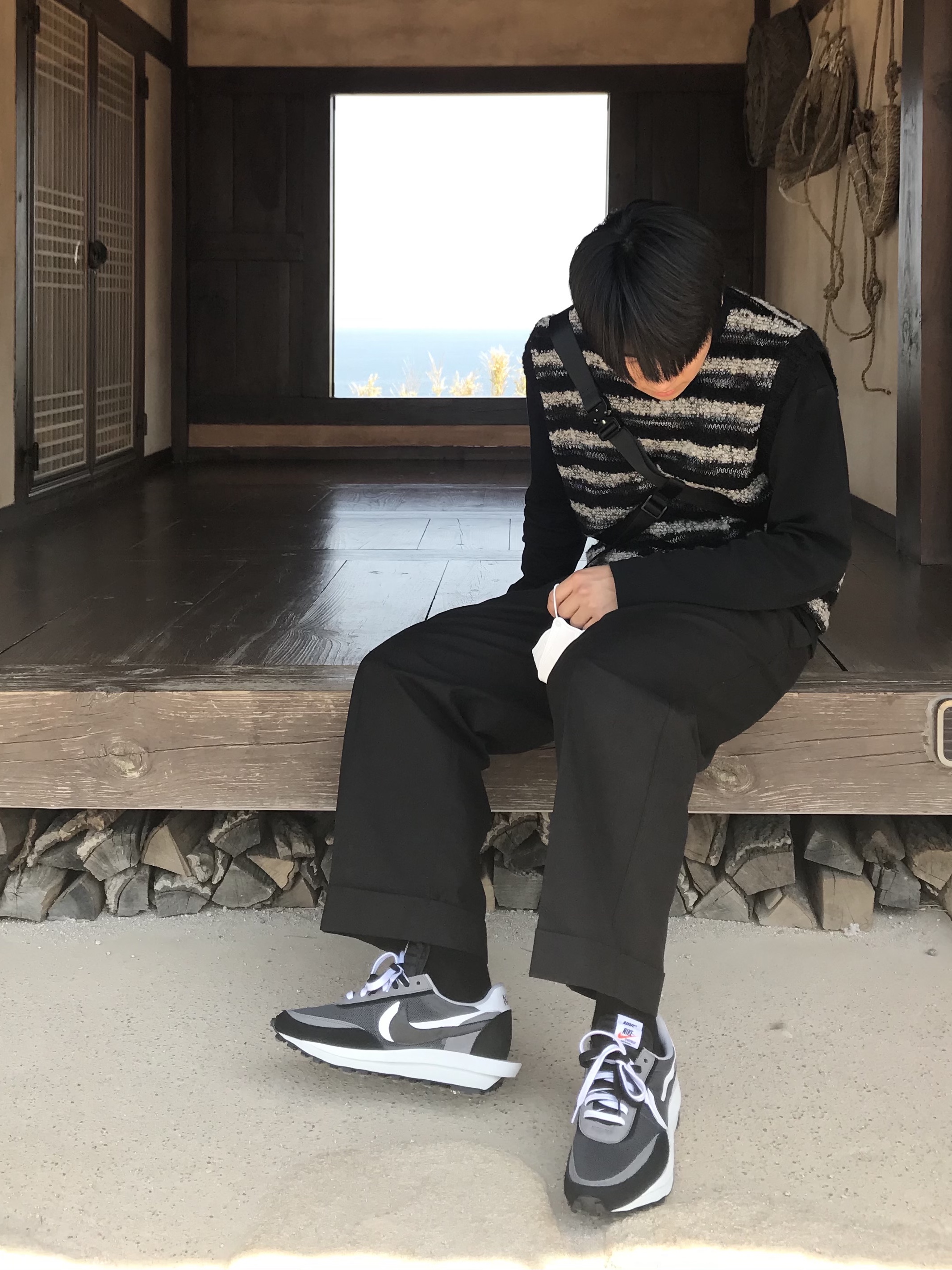 Nike x Sacai LDWaffle Black 착용 스타일