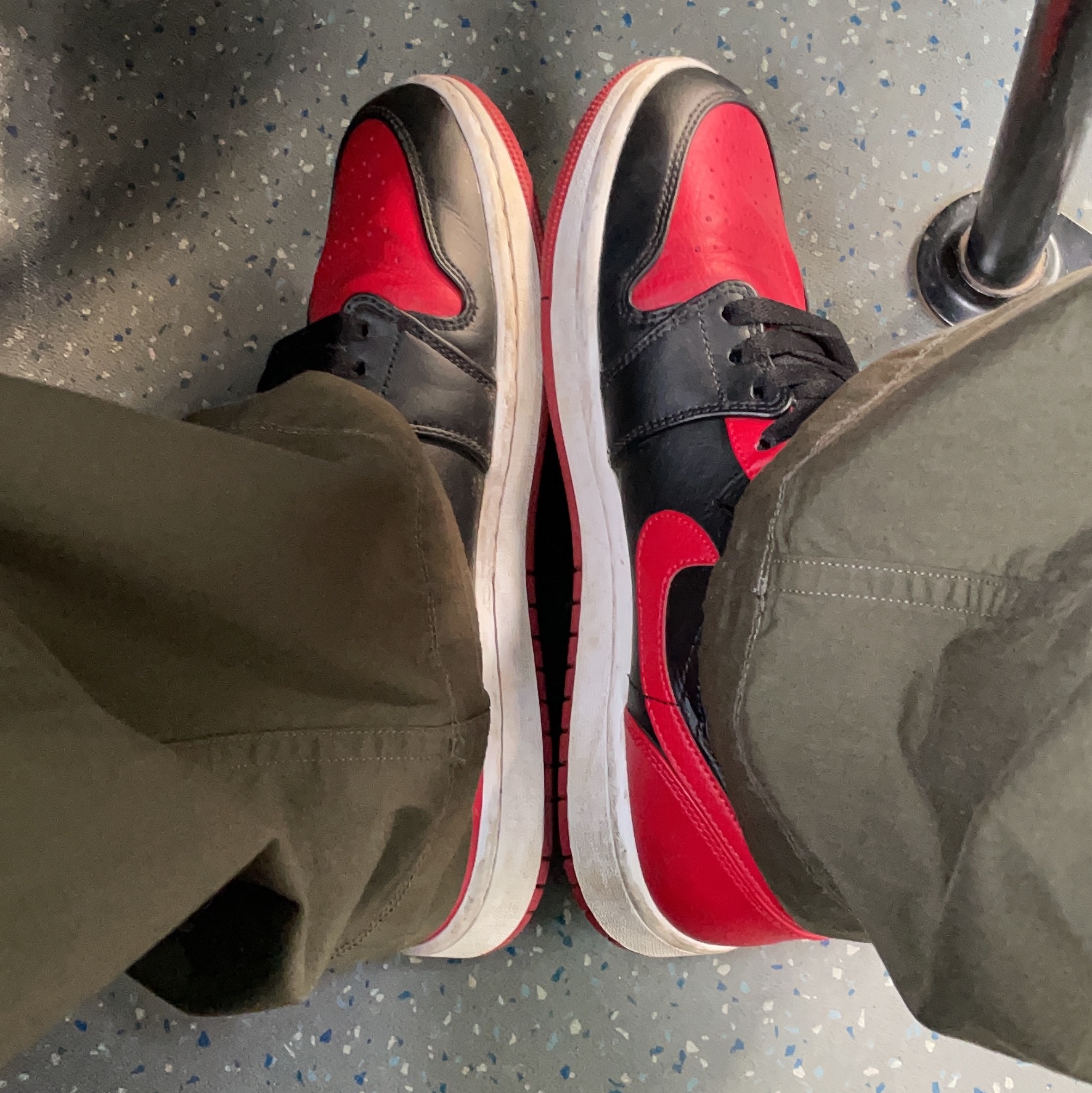 Jordan 1 Mid Bred Banned 2020 착용 스타일