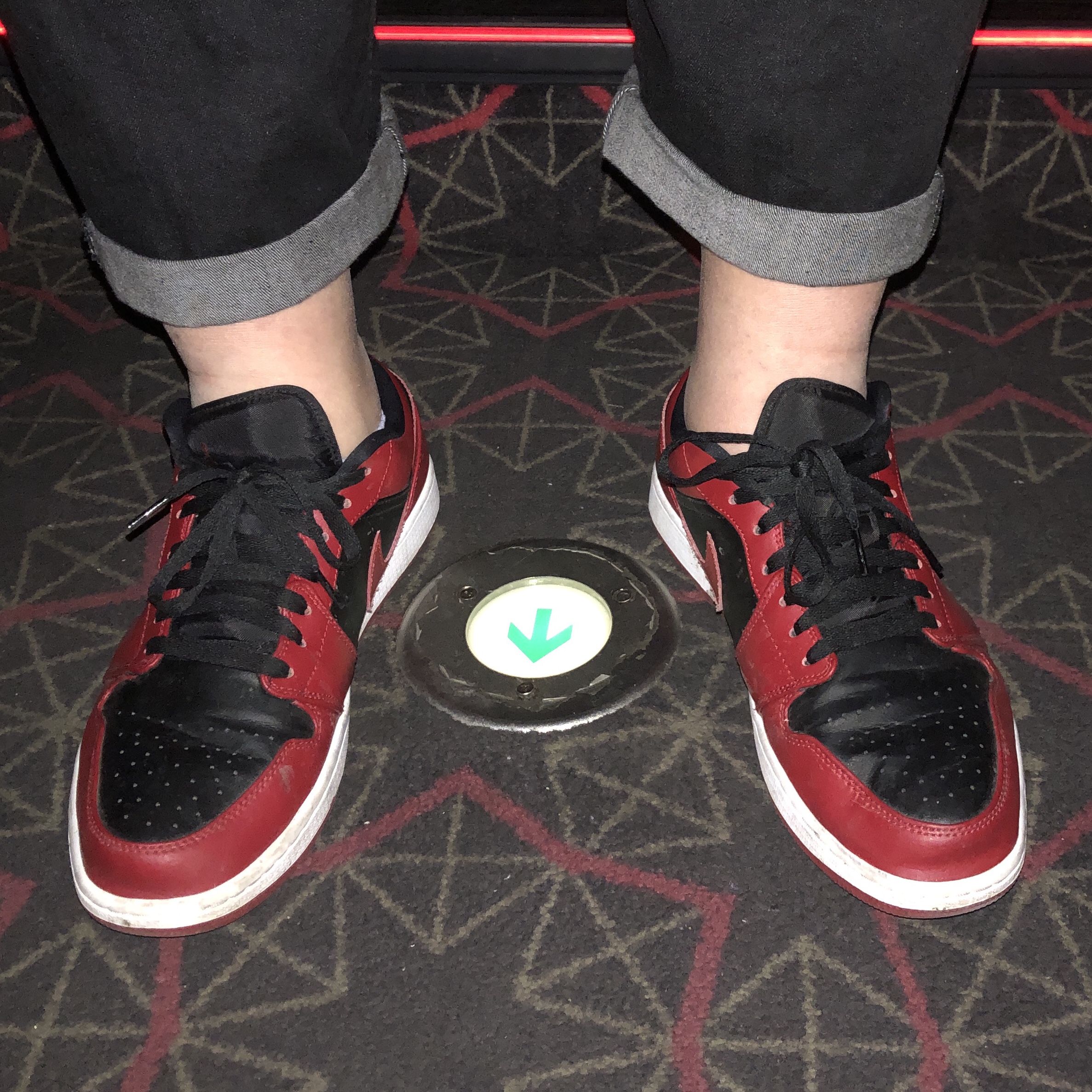 Jordan 1 Low Varsity Red 착용 스타일